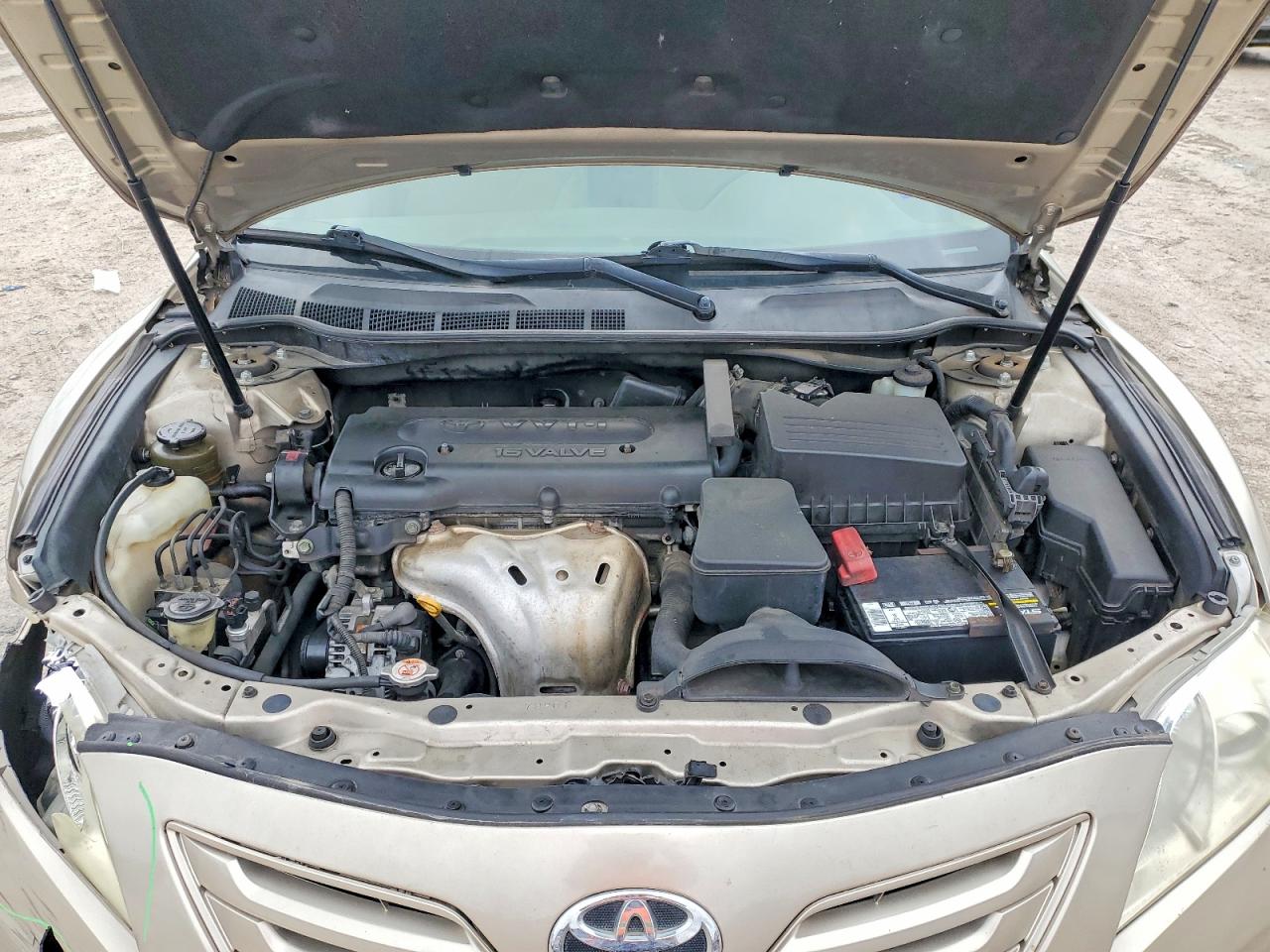 2009 Toyota Camry Le Gold vin: 4T1BE46K29U826392