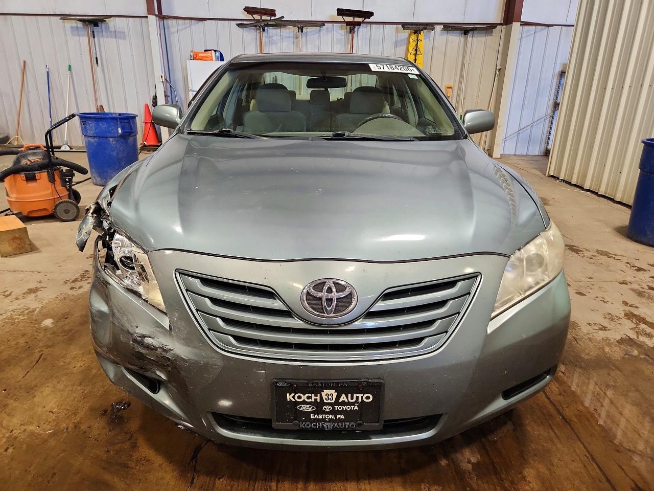 2009 Toyota Camry Le Gray vin: 4T1BE46K29U828952