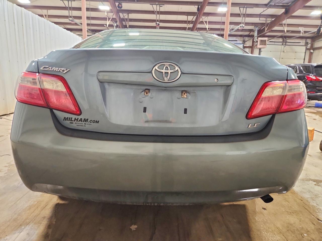 2009 Toyota Camry Le Gray vin: 4T1BE46K29U828952