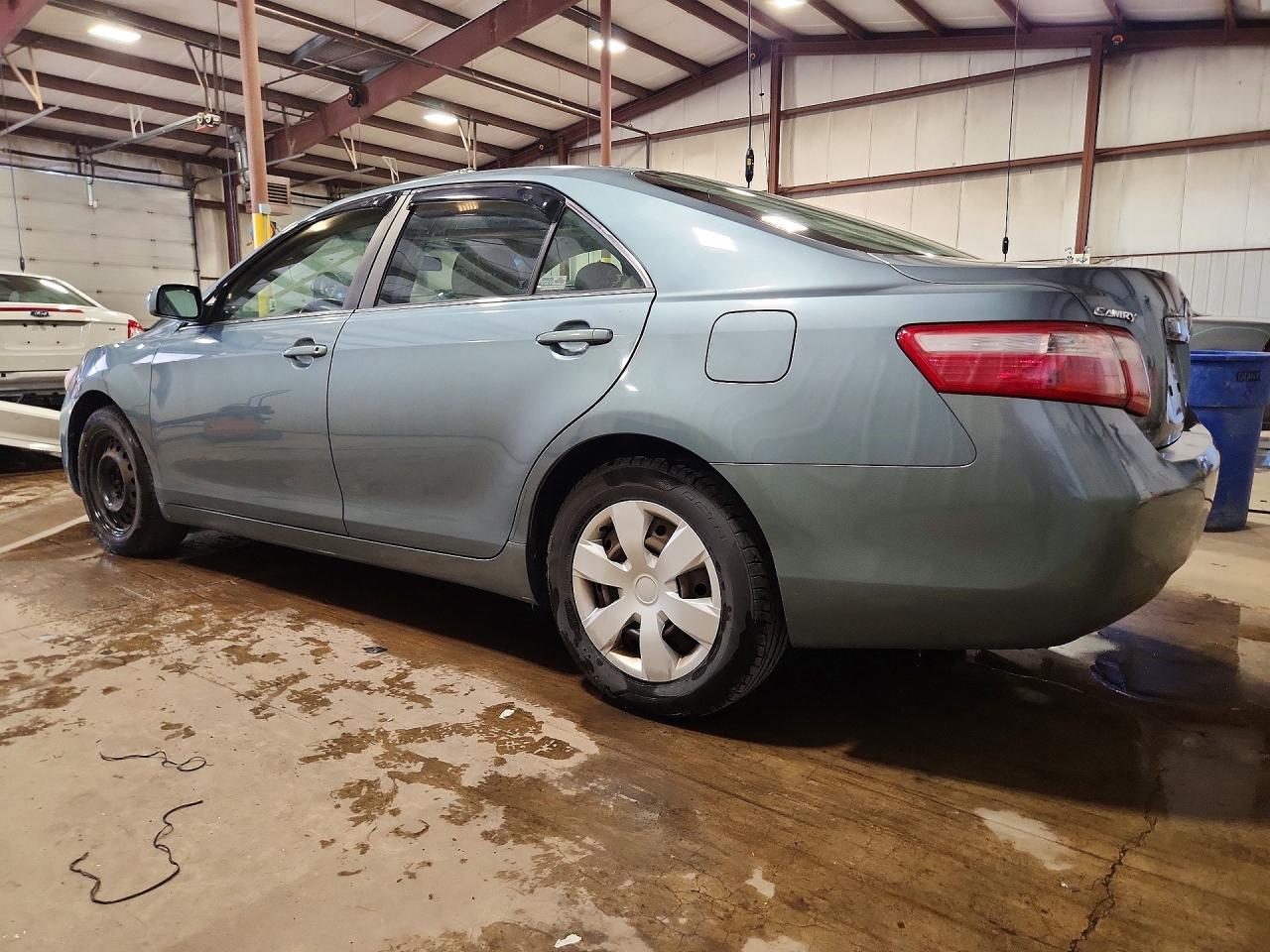 2009 Toyota Camry Le Gray vin: 4T1BE46K29U828952