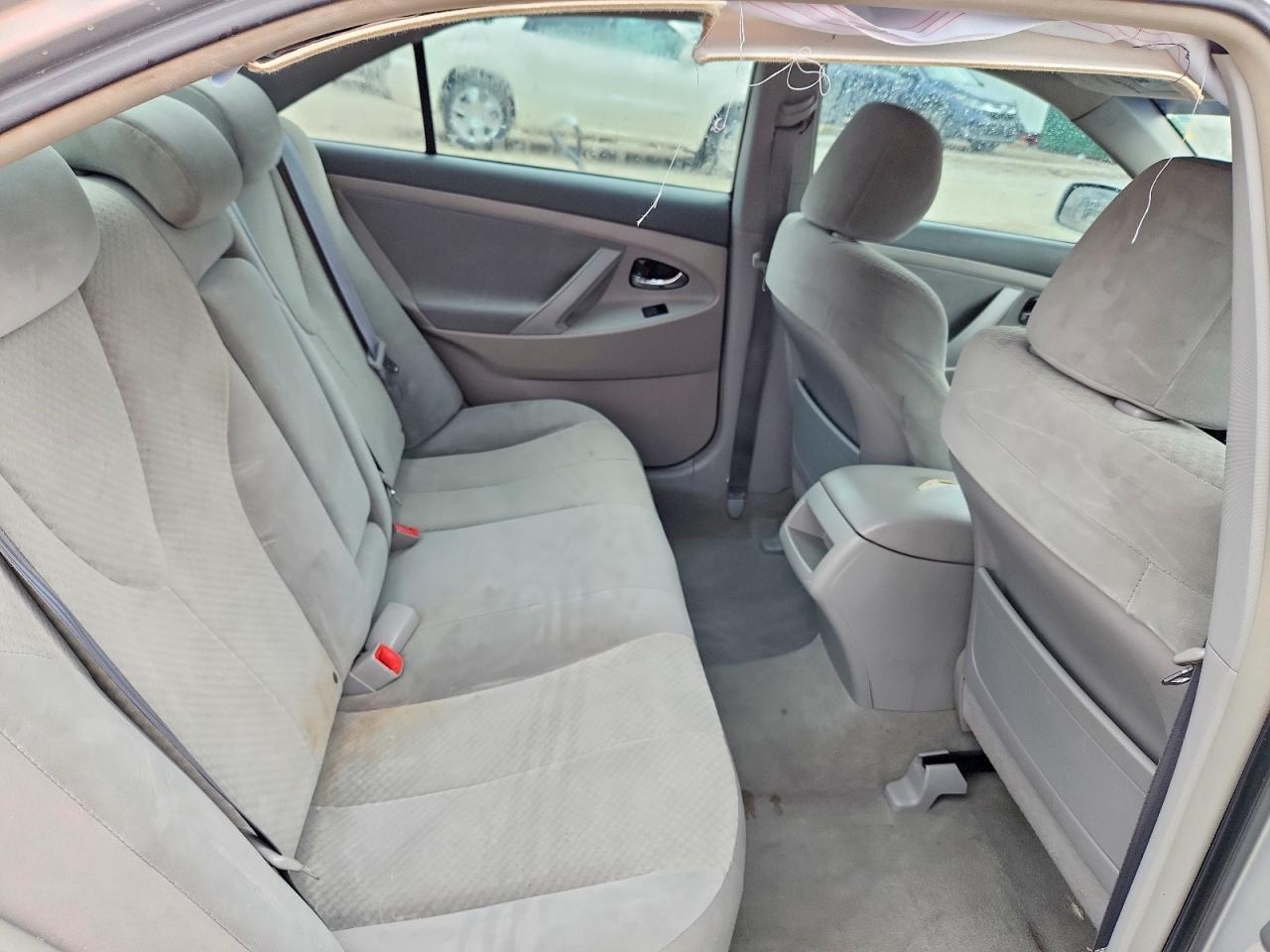 2009 Toyota Camry Le Silver vin: 4T1BE46K29U837215