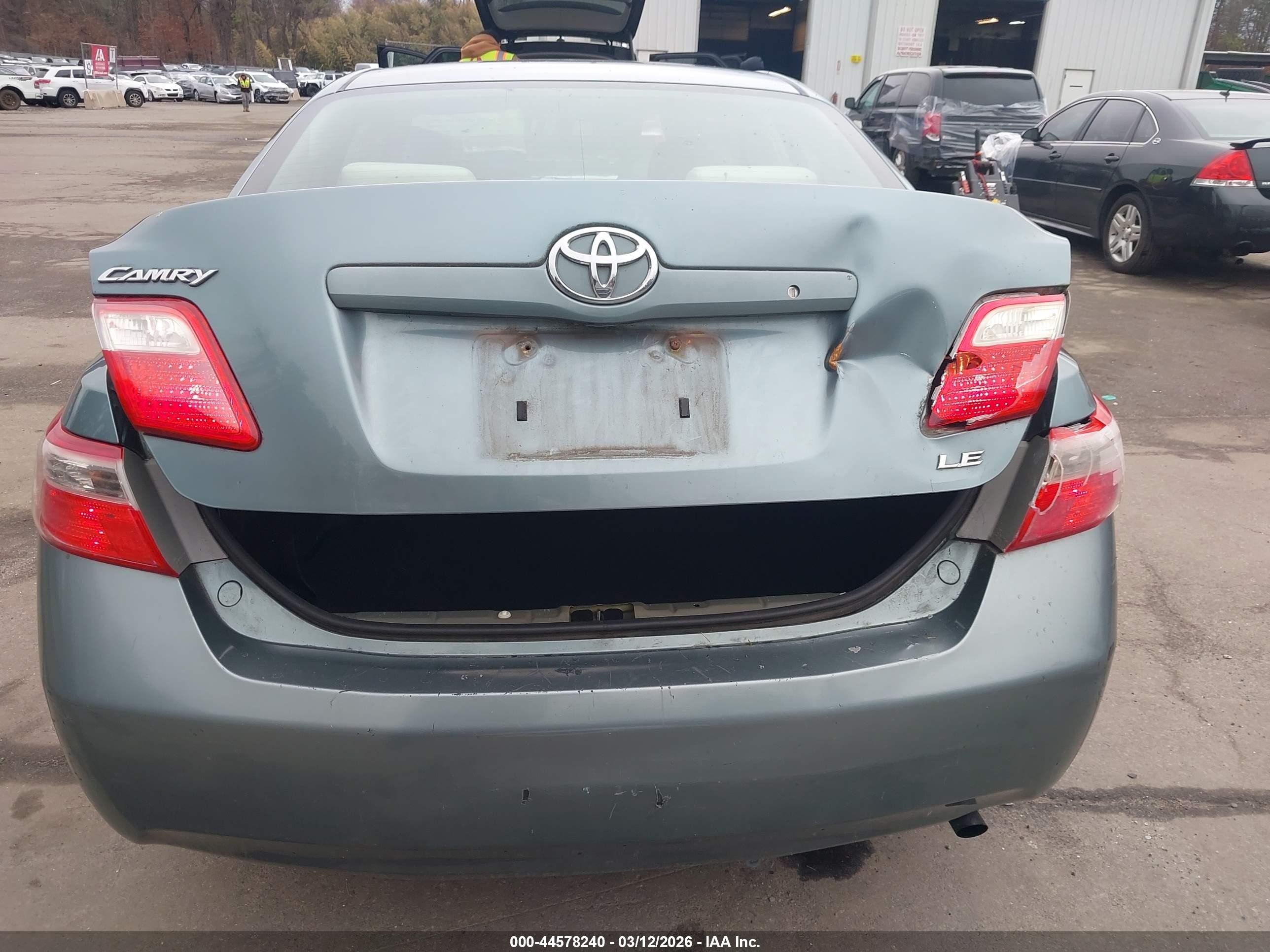 2009 Toyota Camry Le Light Blue vin: 4T1BE46K29U862700
