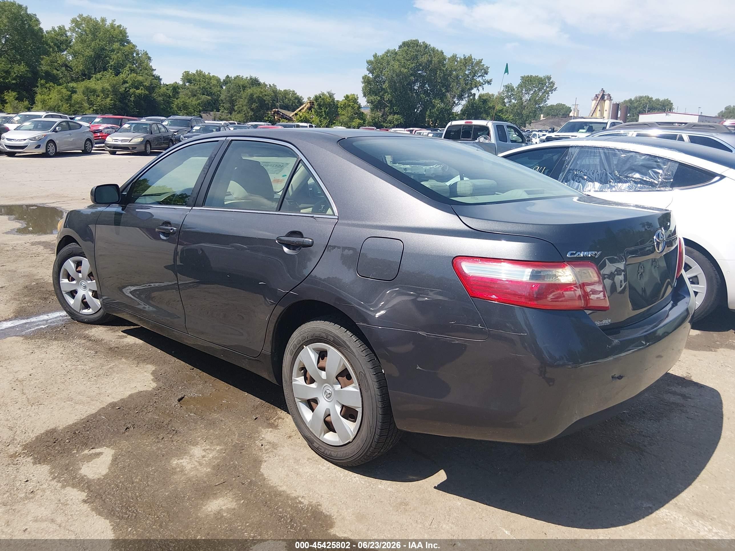 2009 Toyota Camry Le Gray vin: 4T1BE46K29U867265