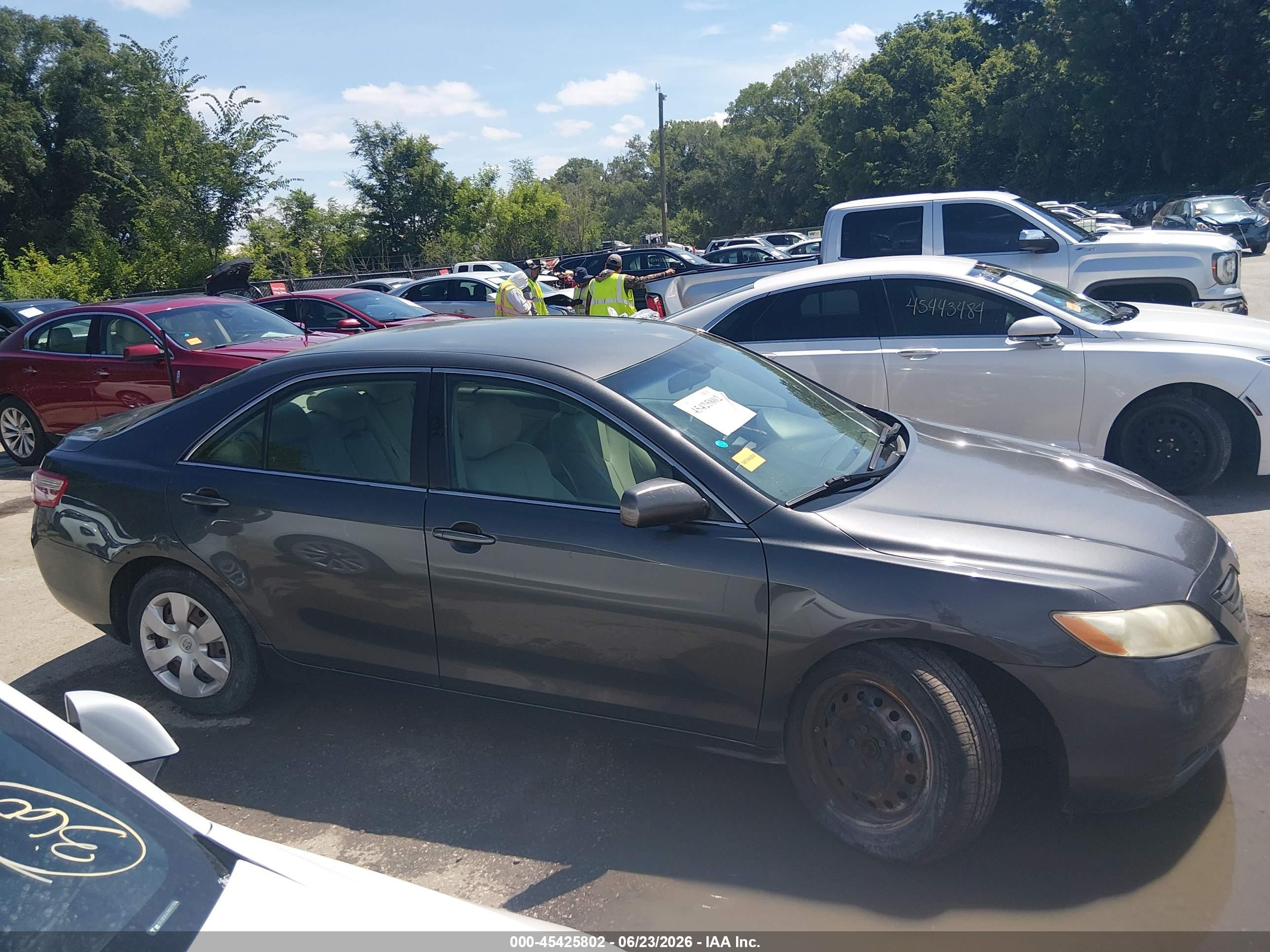 2009 Toyota Camry Le Gray vin: 4T1BE46K29U867265