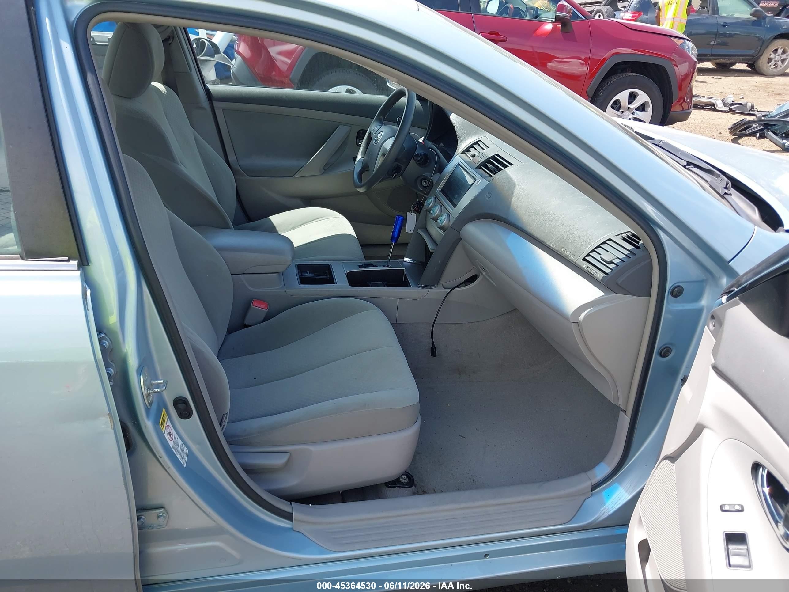 2009 Toyota Camry Le Light Blue vin: 4T1BE46K29U877343