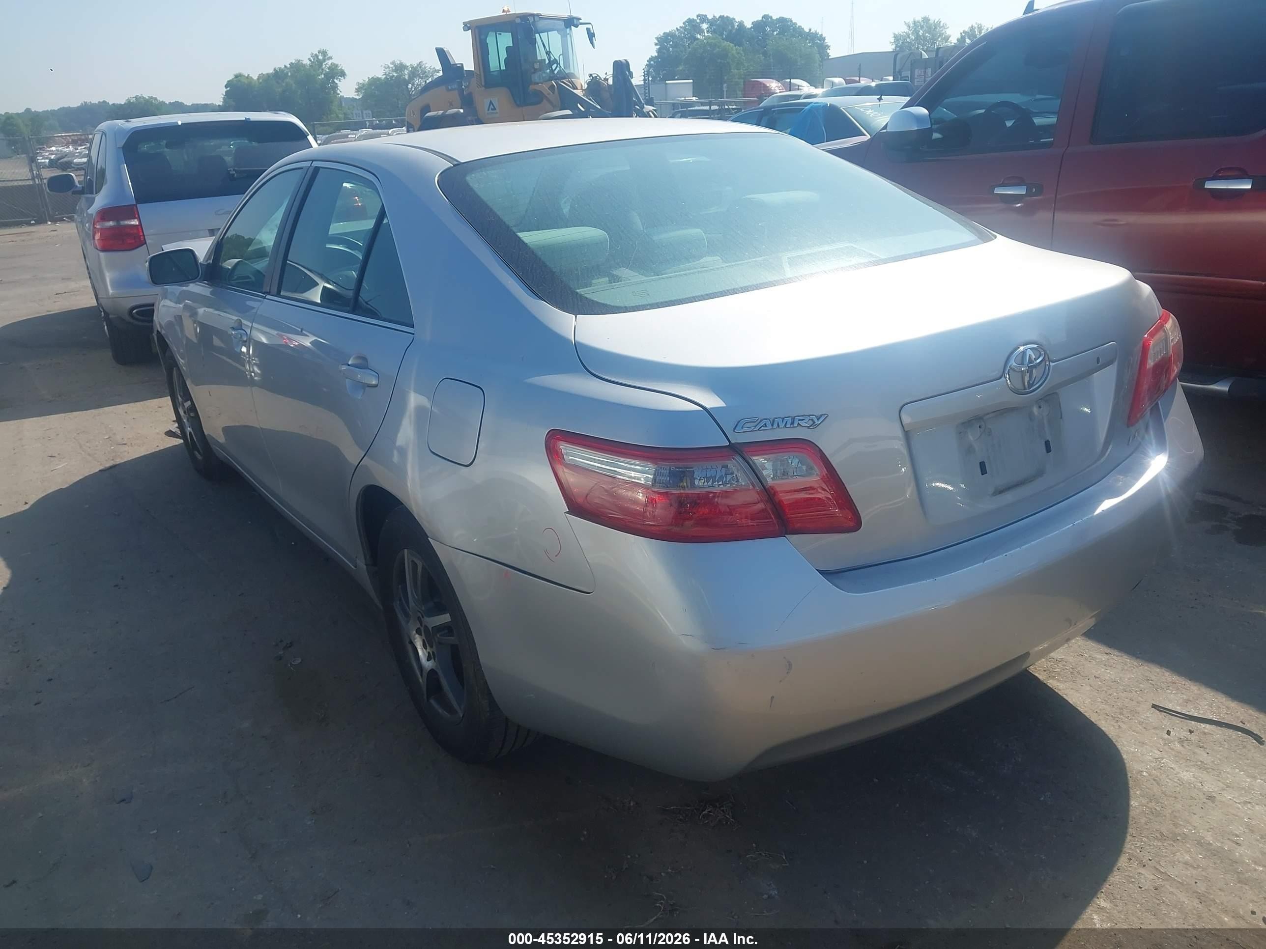 2009 Toyota Camry Le Silver vin: 4T1BE46K29U884261