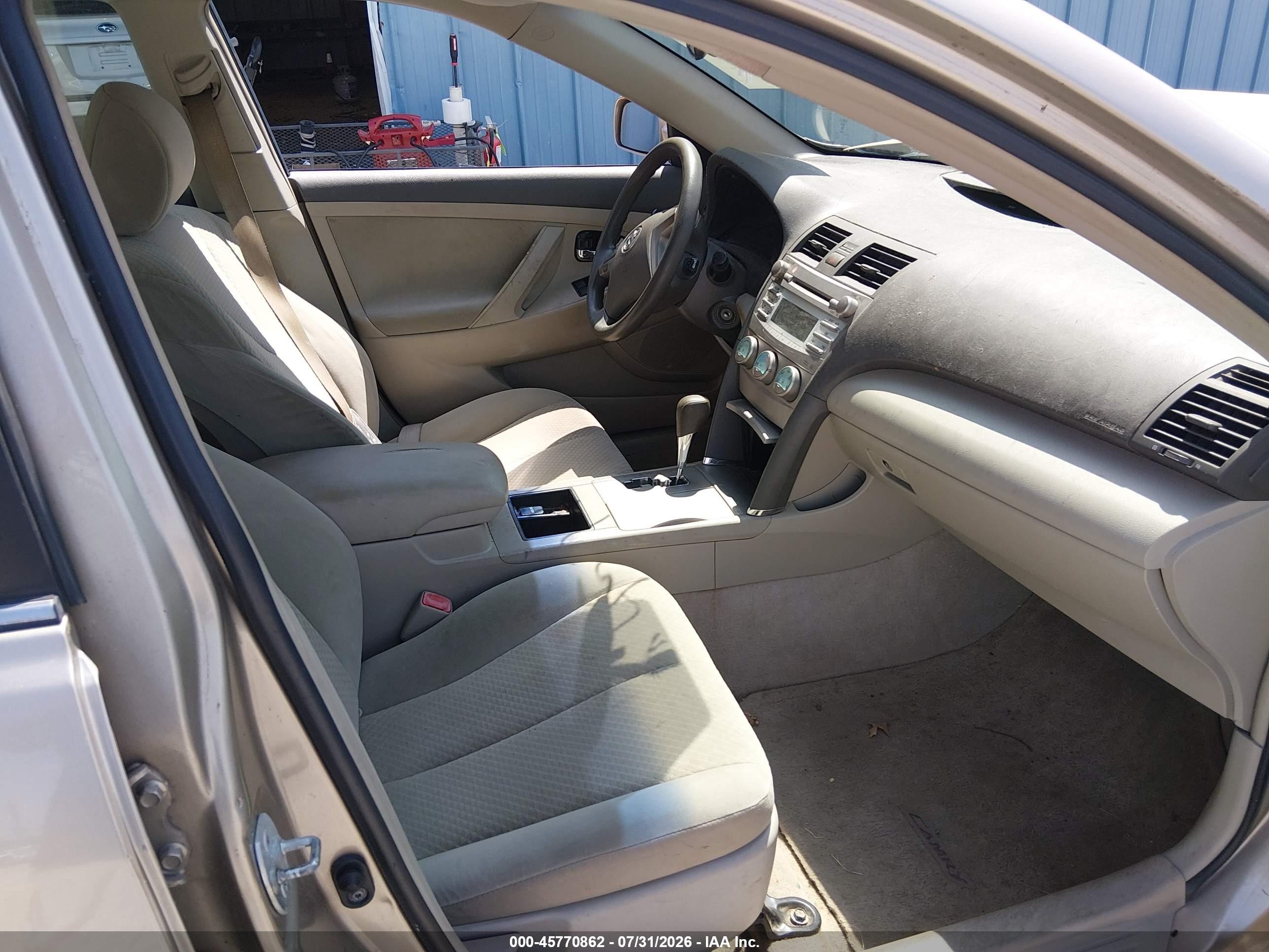 2007 Toyota Camry Le Gold vin: 4T1BE46K37U112283