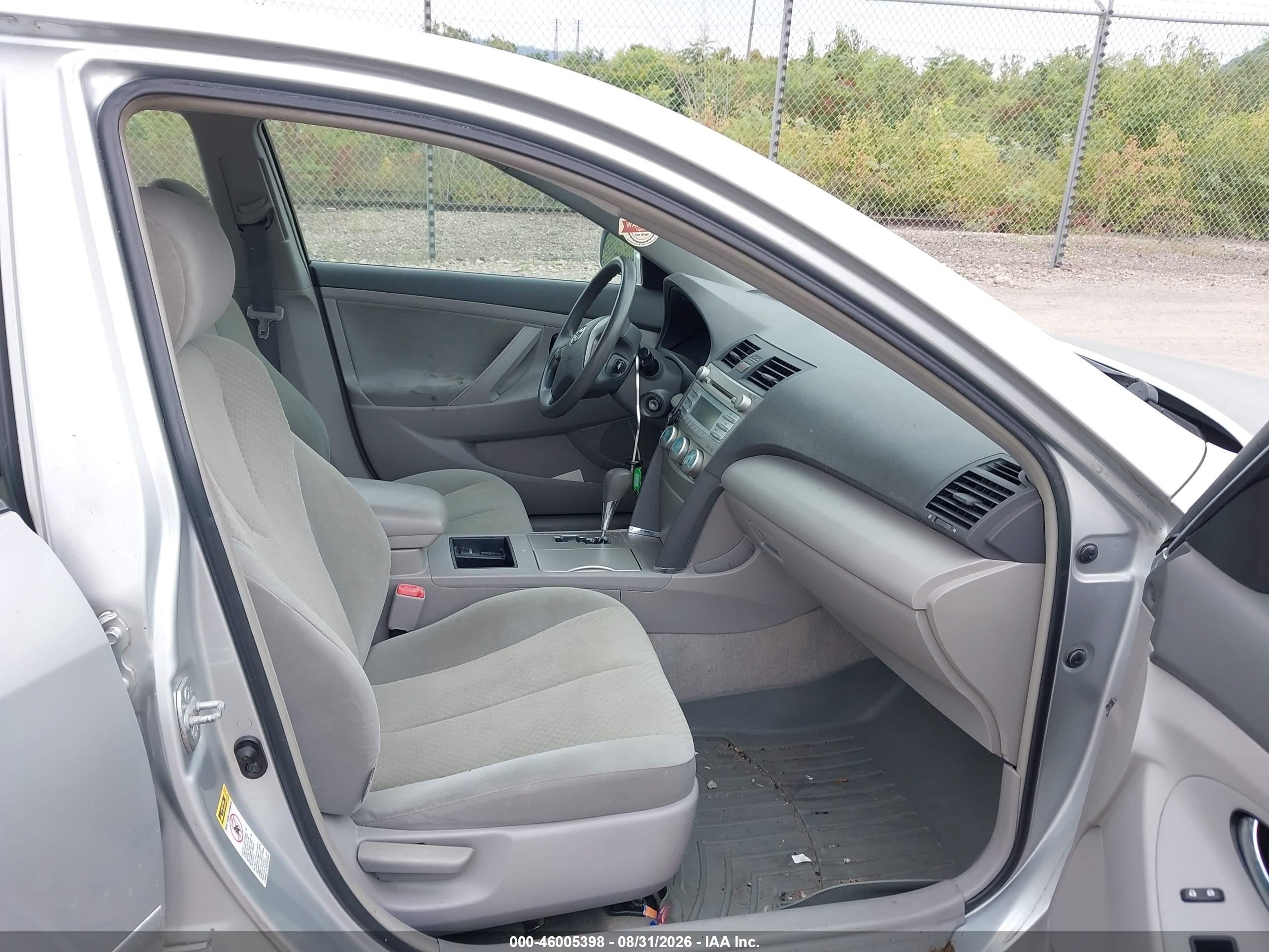 2007 Toyota Camry Le Silver vin: 4T1BE46K37U115250