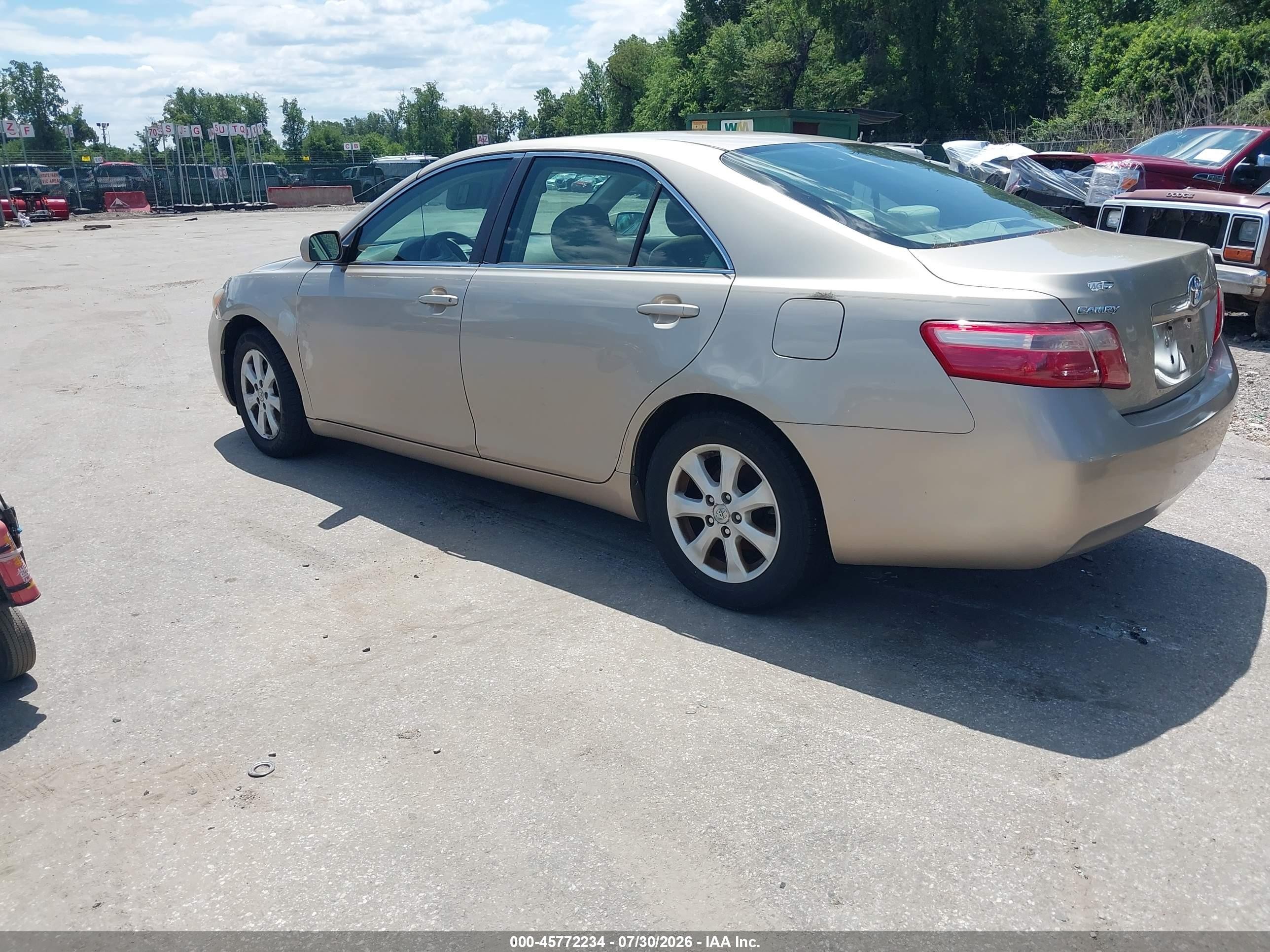 2007 Toyota Camry Le Gold vin: 4T1BE46K37U122294