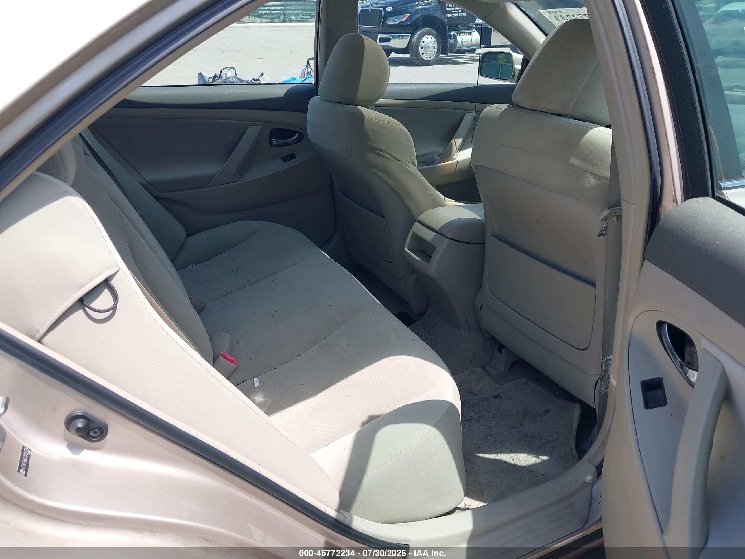 2007 Toyota Camry Le Gold vin: 4T1BE46K37U122294