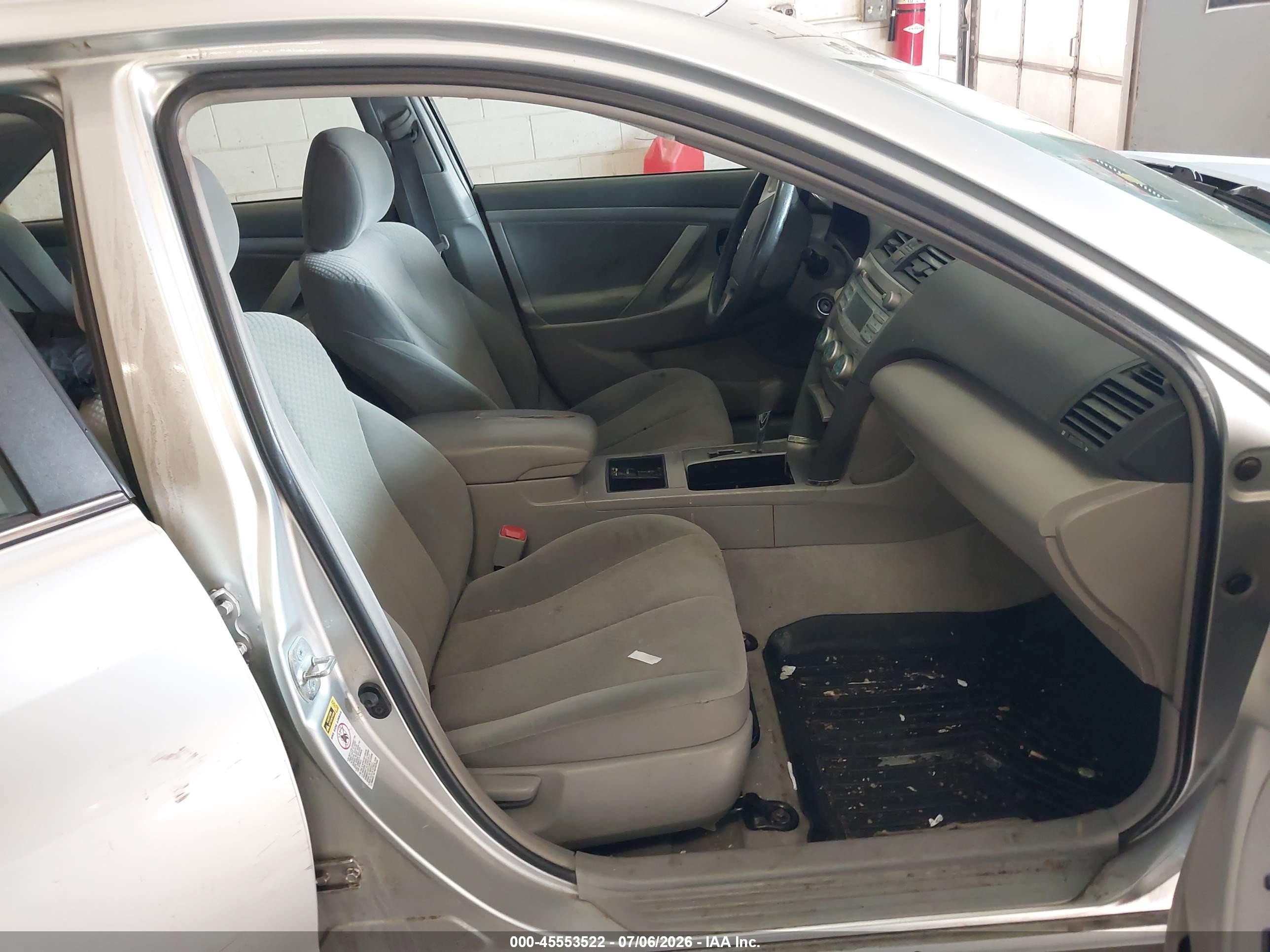 2007 Toyota Camry Le Серебряный vin: 4T1BE46K37U167879