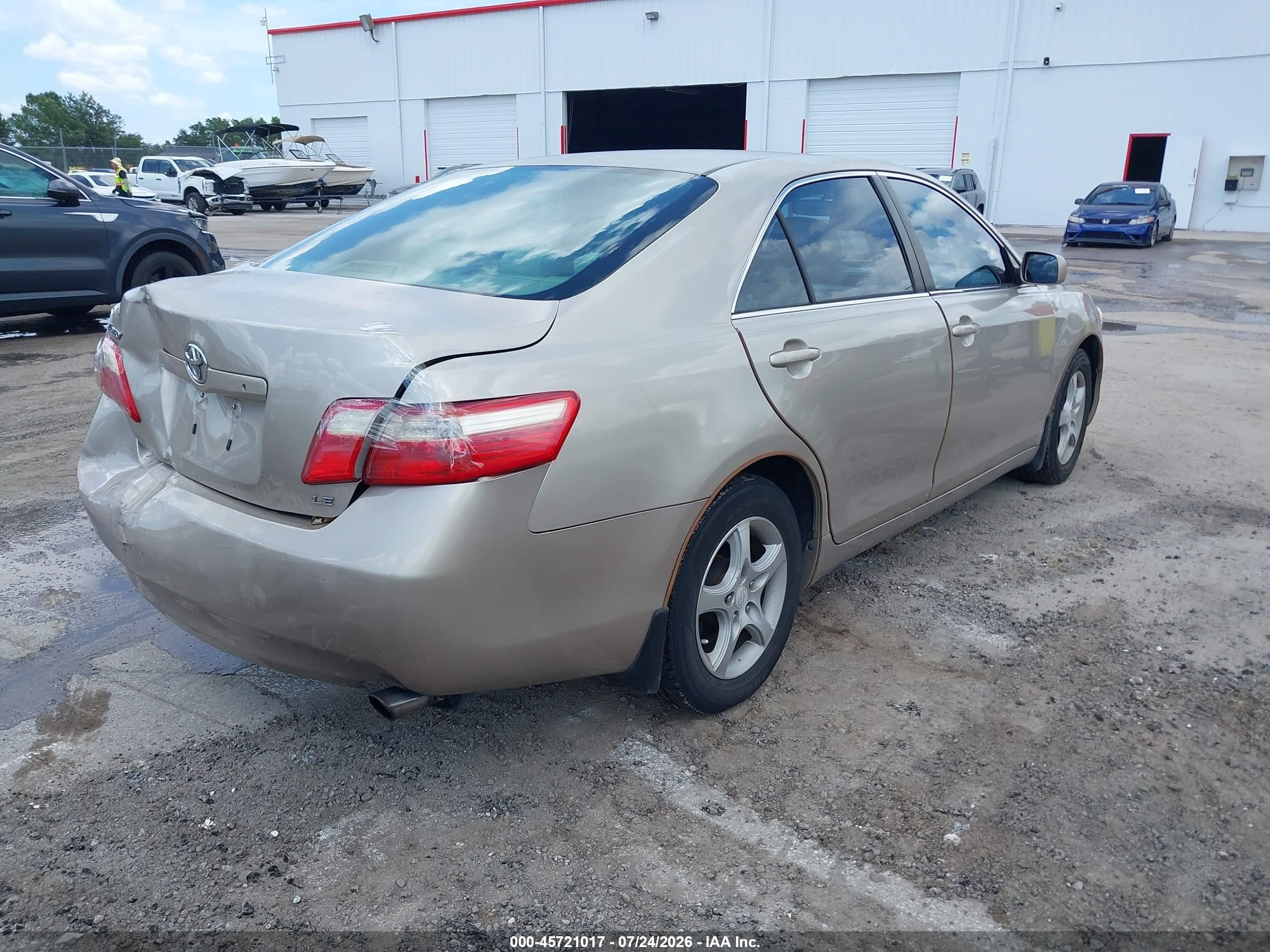 2007 Toyota Camry Le Gold vin: 4T1BE46K37U504115