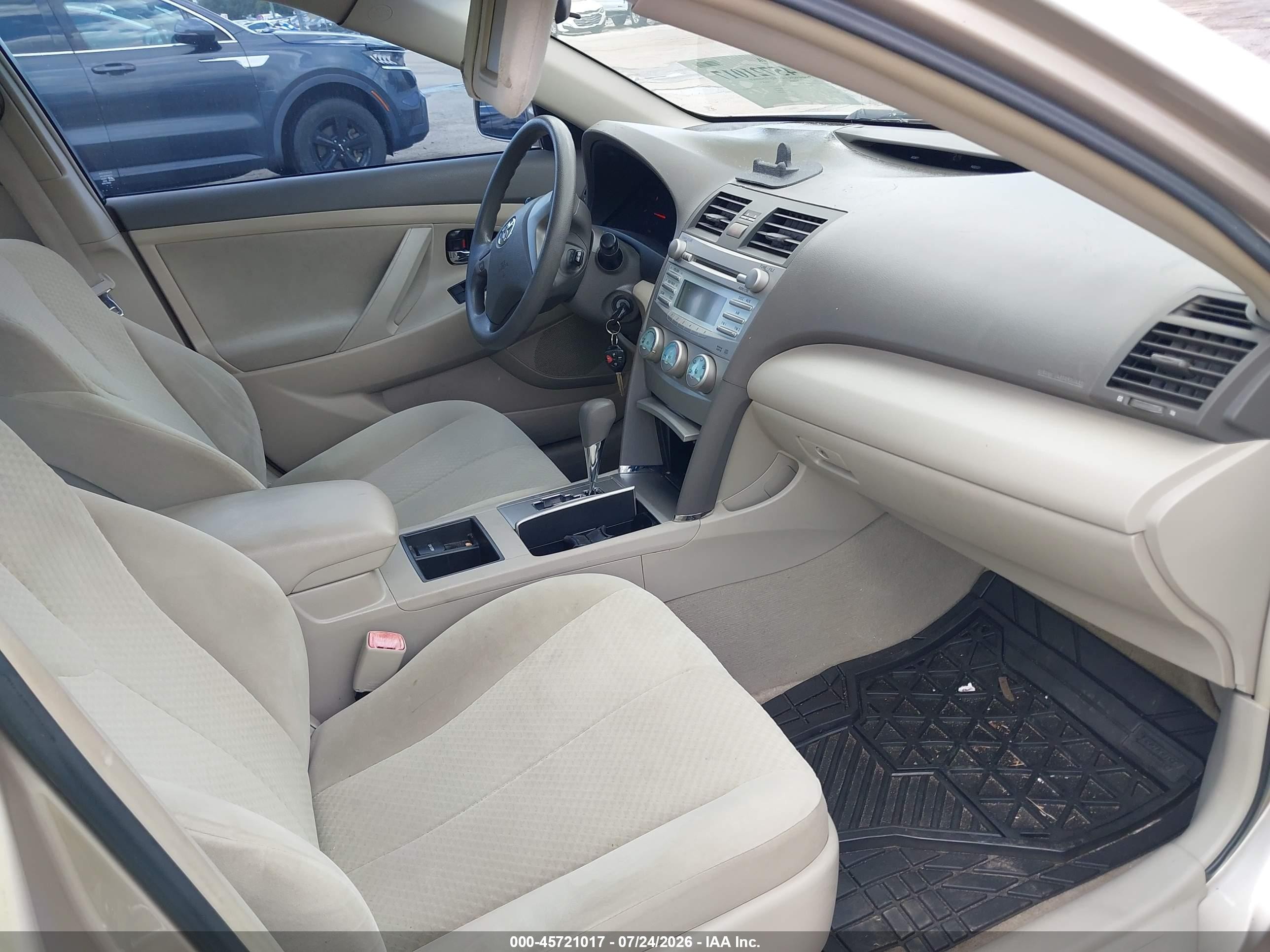 2007 Toyota Camry Le Gold vin: 4T1BE46K37U504115