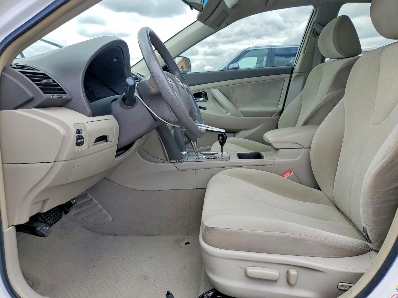 2007 Toyota Camry Le White vin: 4T1BE46K37U525904