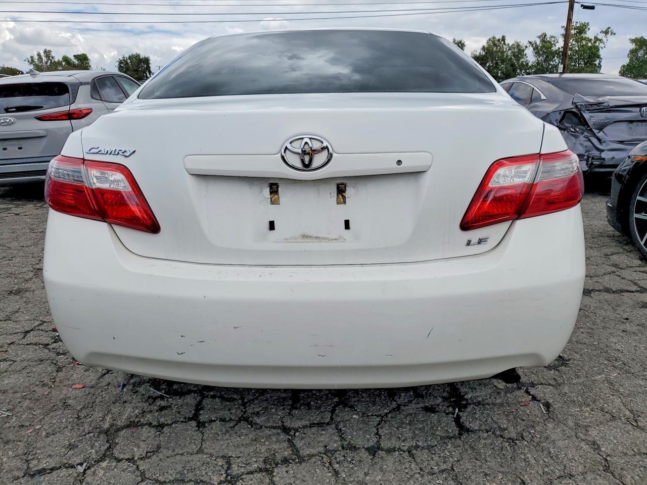 2007 Toyota Camry Le White vin: 4T1BE46K37U525904