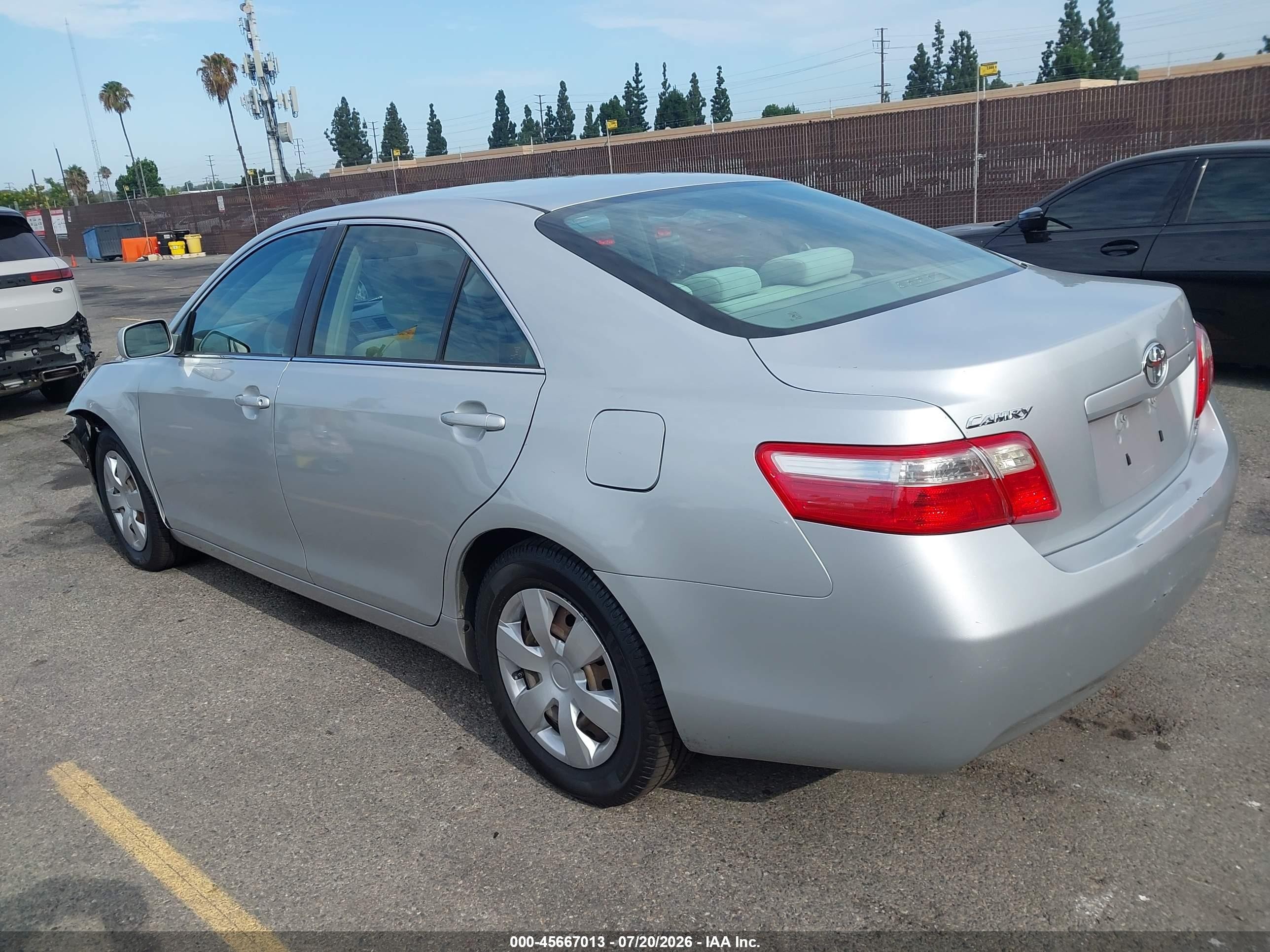 2007 Toyota Camry Le Silver vin: 4T1BE46K37U543402