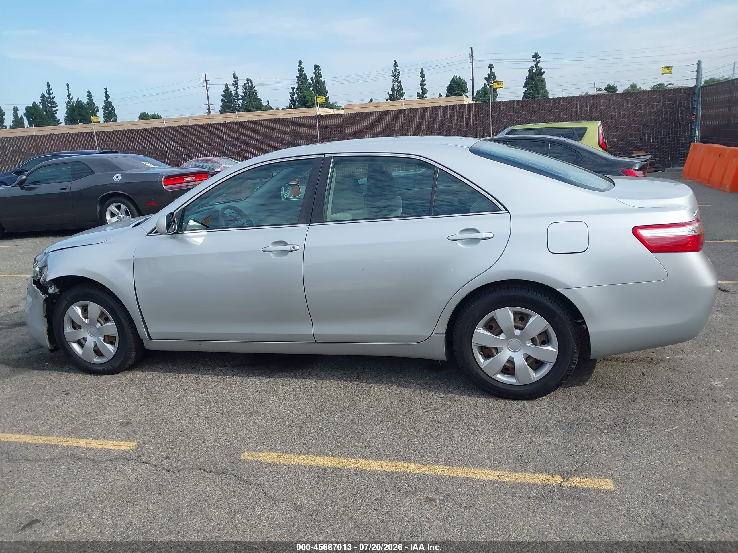 2007 Toyota Camry Le Silver vin: 4T1BE46K37U543402