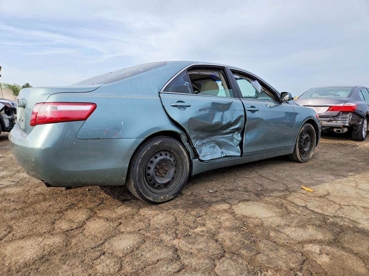 2007 Toyota Camry Le Turquoise vin: 4T1BE46K37U551175