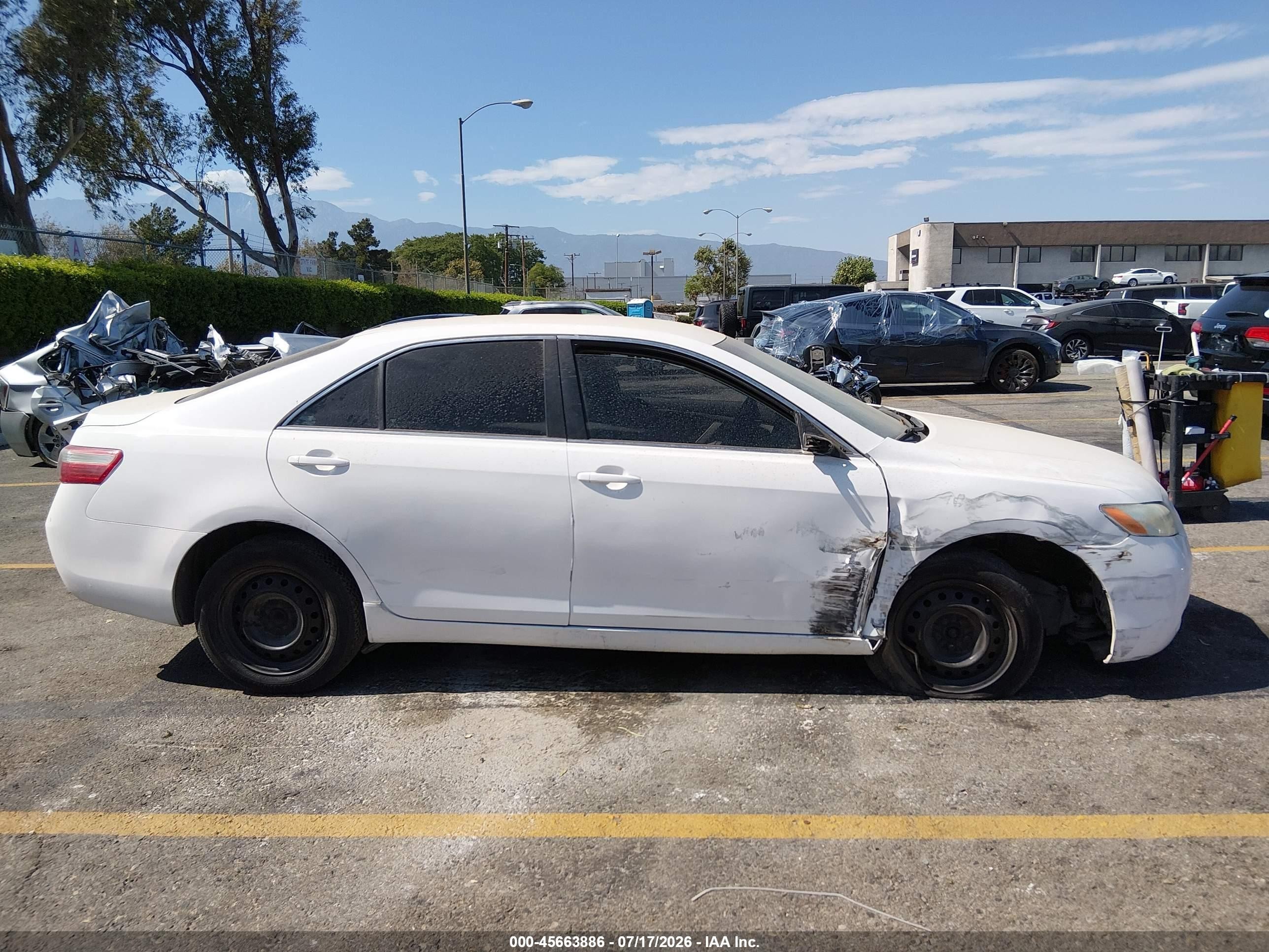 2007 Toyota Camry Le White vin: 4T1BE46K37U558465