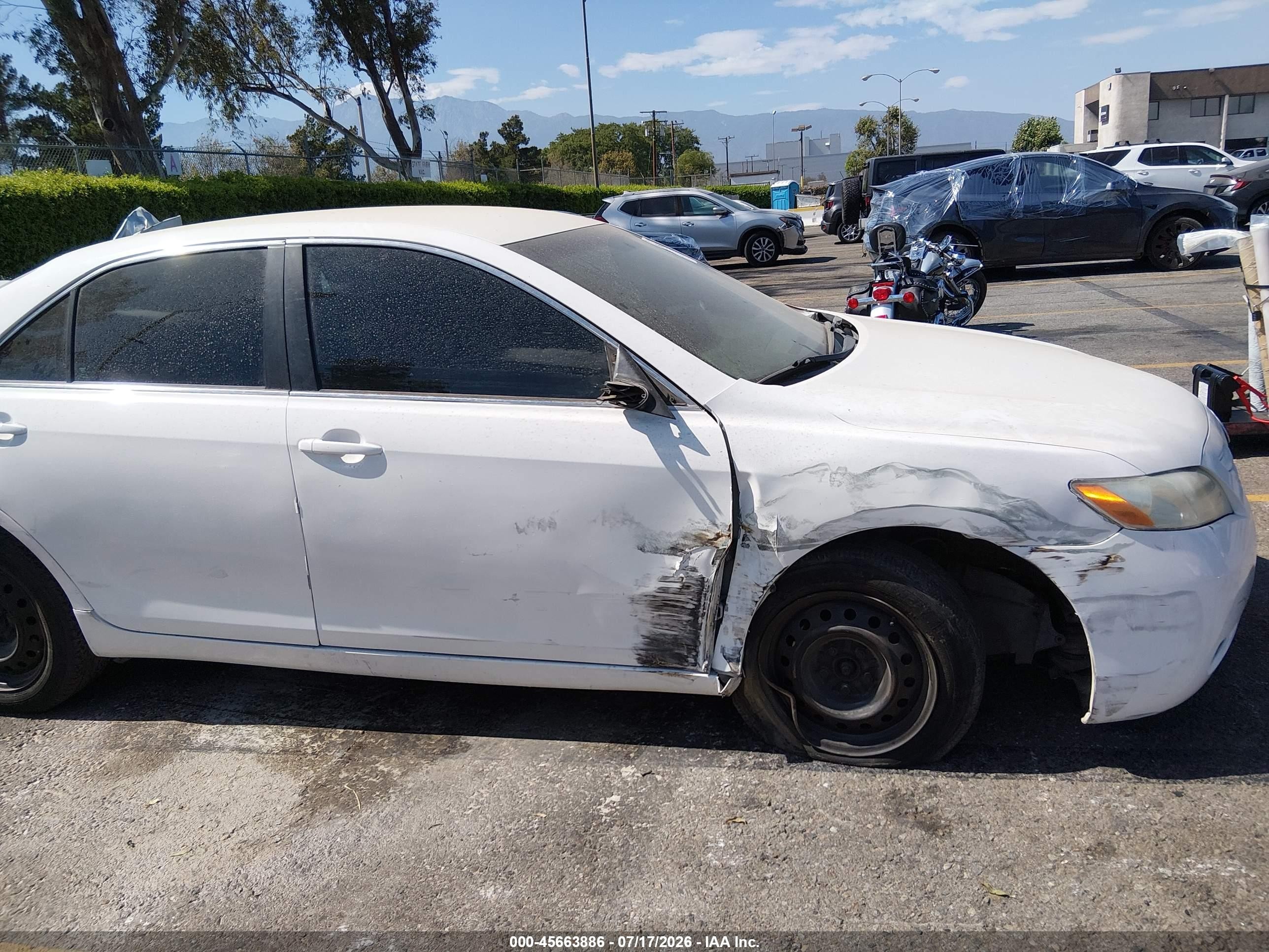 2007 Toyota Camry Le White vin: 4T1BE46K37U558465