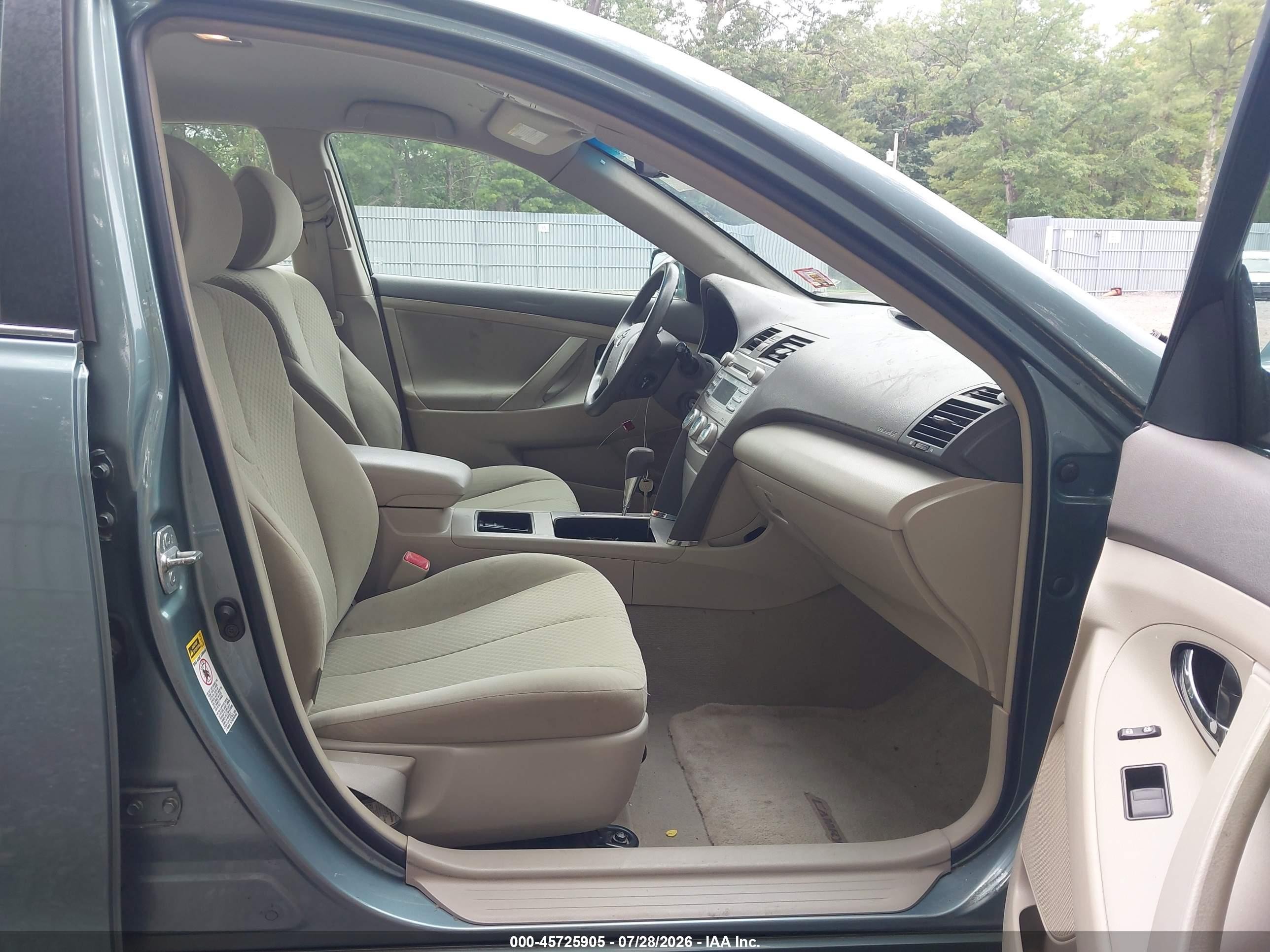 2007 Toyota Camry Le Light Blue vin: 4T1BE46K37U572365