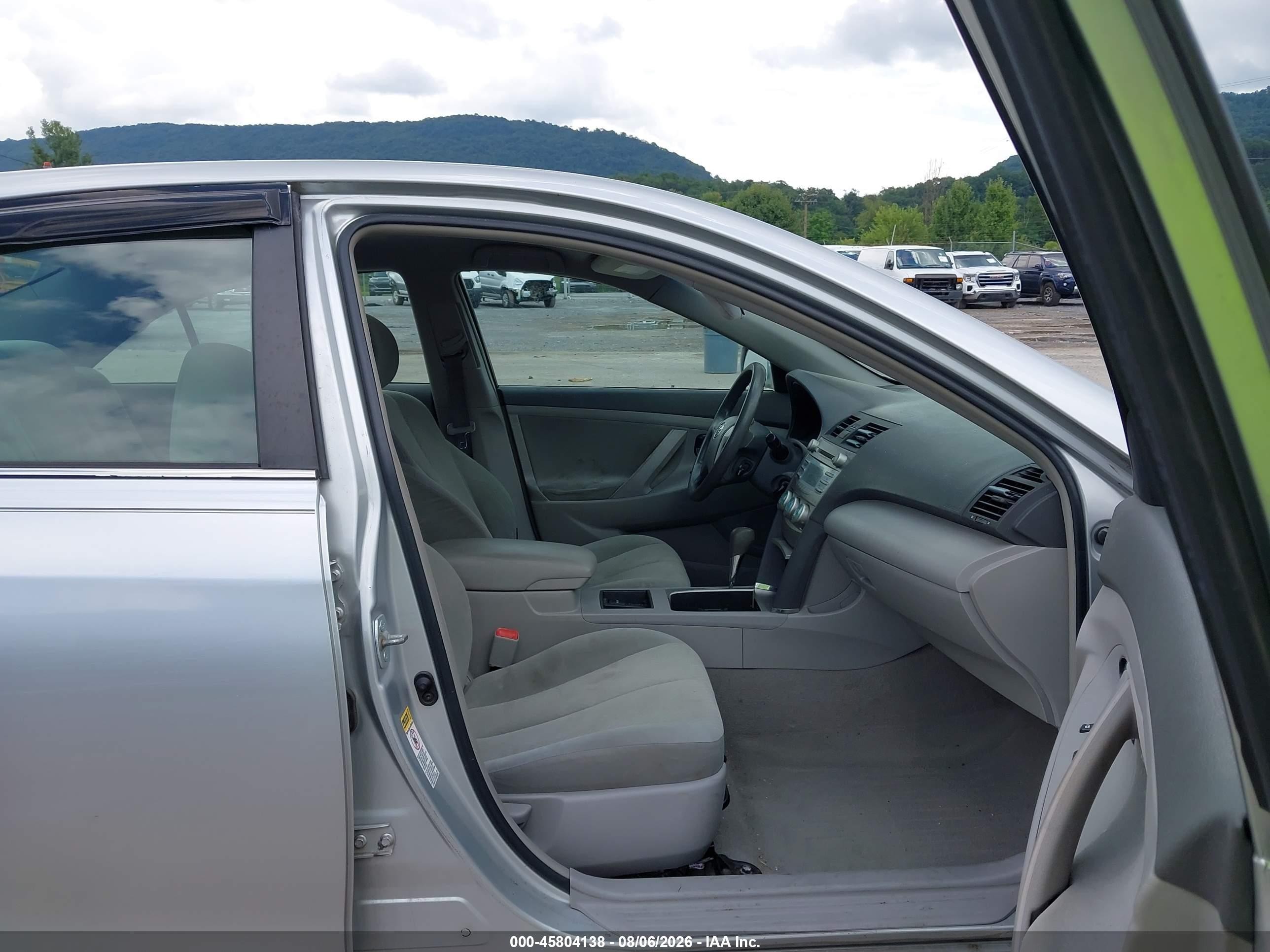 2007 Toyota Camry Le Silver vin: 4T1BE46K37U584192