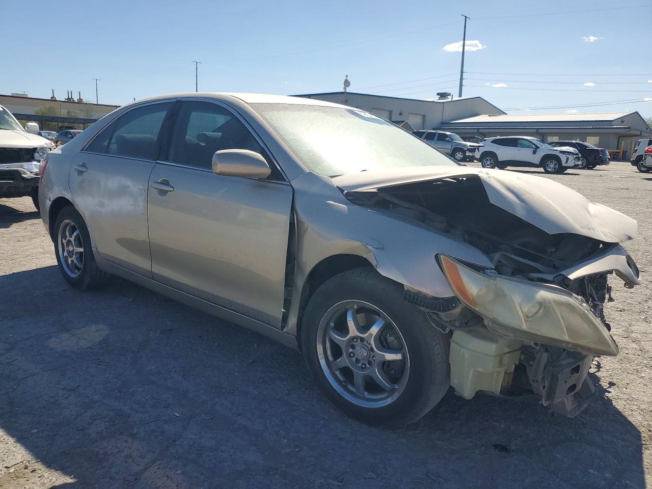 2007 Toyota Camry Le Gold vin: 4T1BE46K37U584581