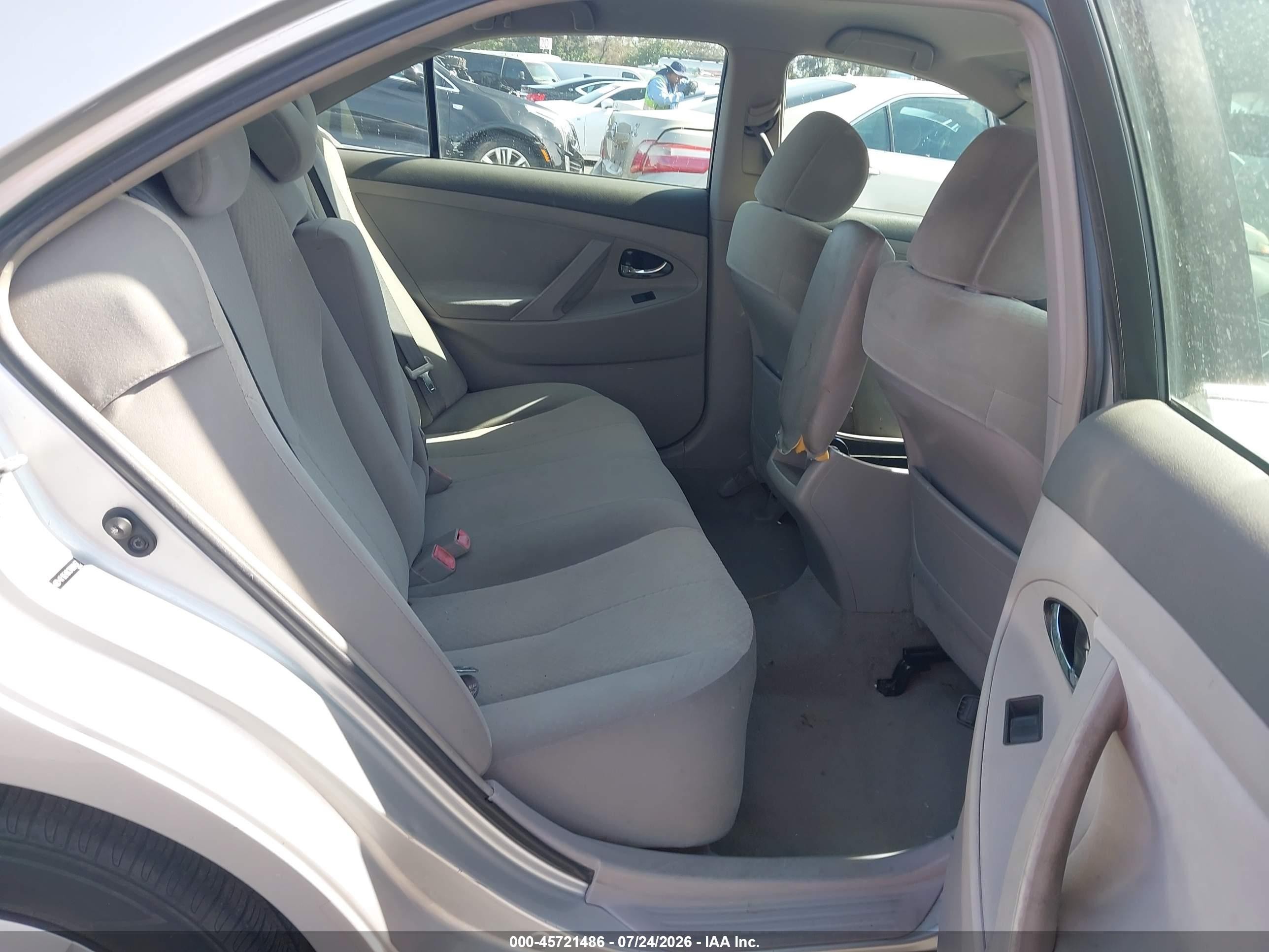 2007 Toyota Camry Le Silver vin: 4T1BE46K37U601573