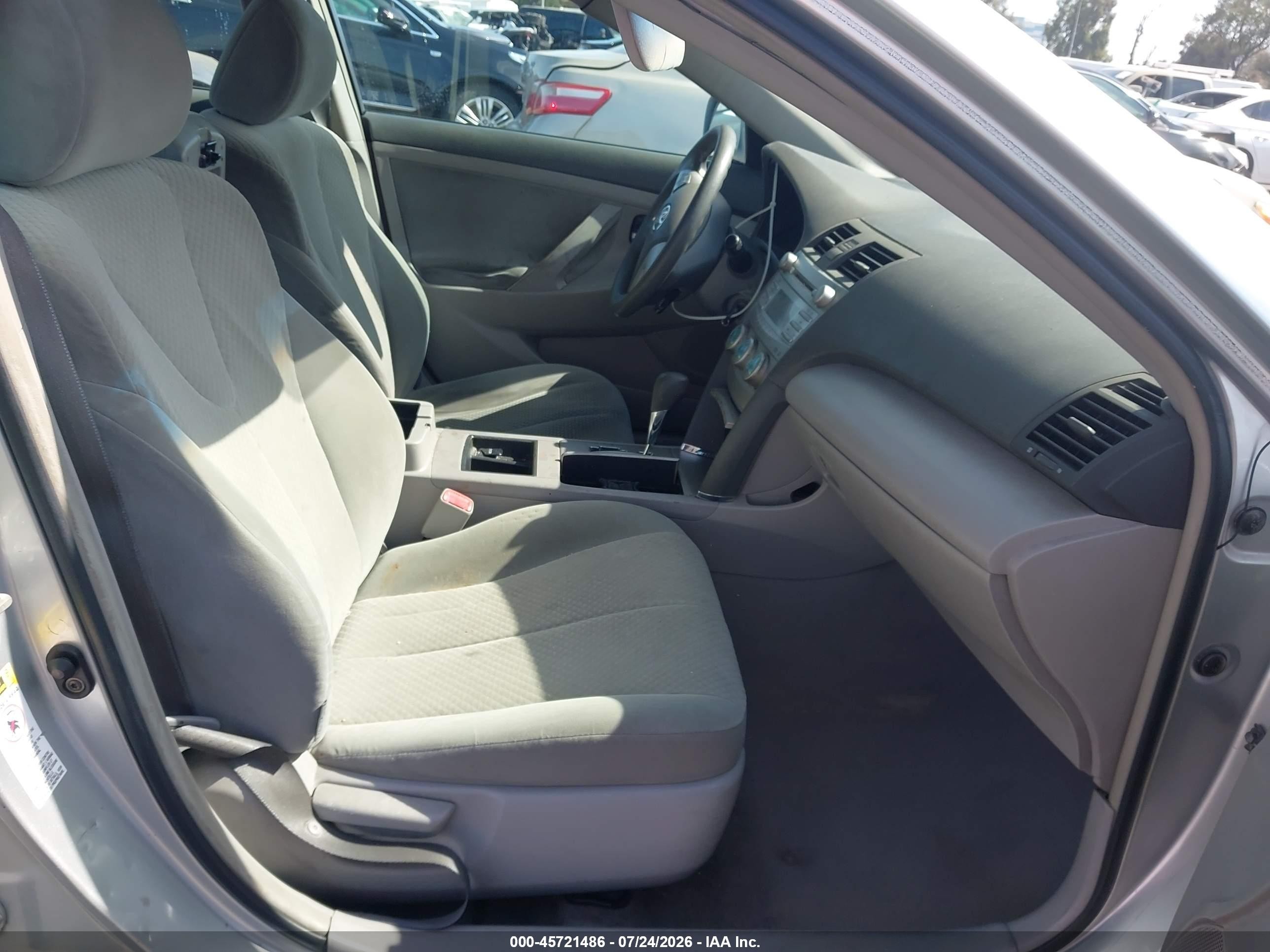 2007 Toyota Camry Le Silver vin: 4T1BE46K37U601573