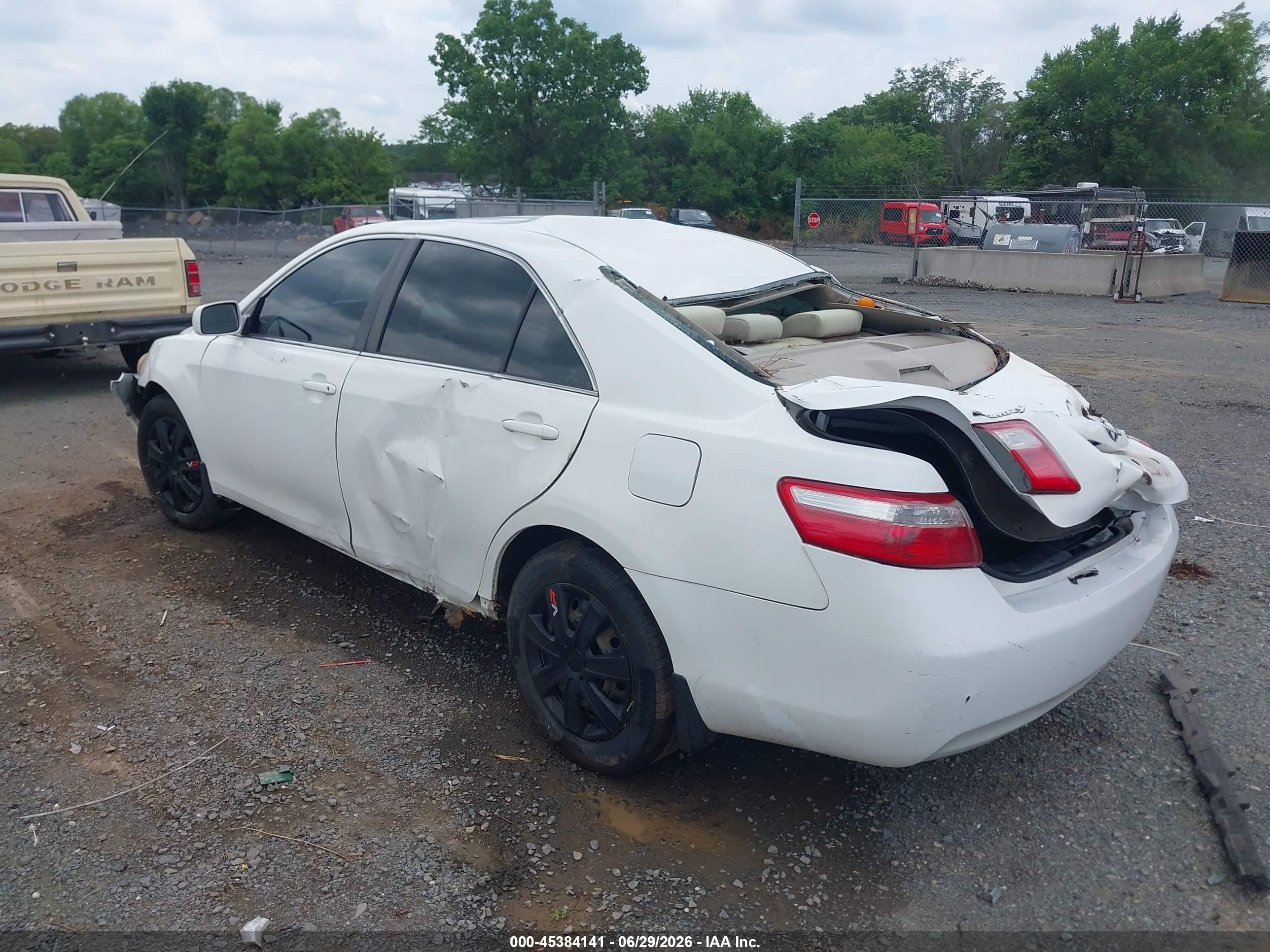 2007 Toyota Camry Le White vin: 4T1BE46K37U629731