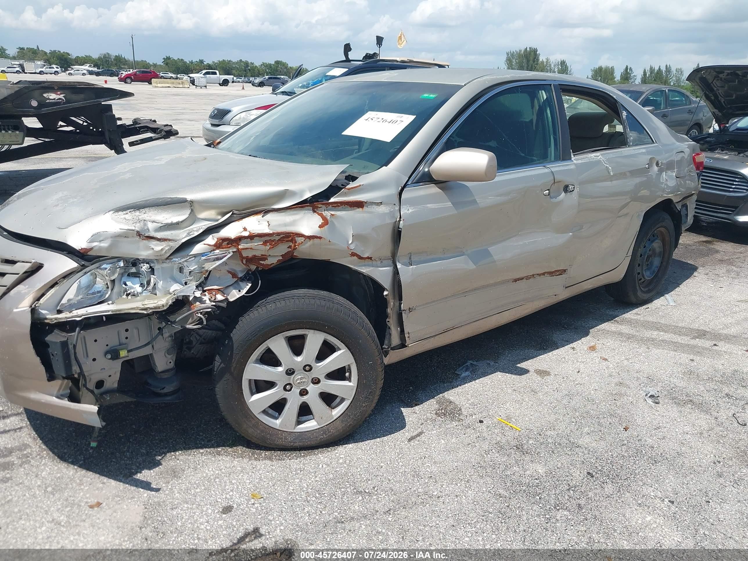 2007 Toyota Camry Ce Gold vin: 4T1BE46K37U681019