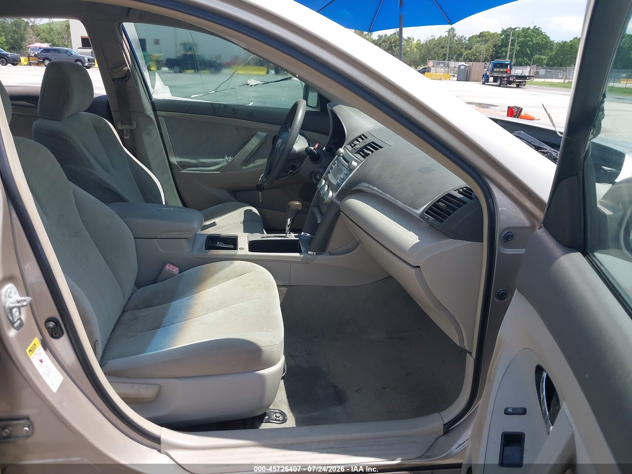 2007 Toyota Camry Ce Gold vin: 4T1BE46K37U681019