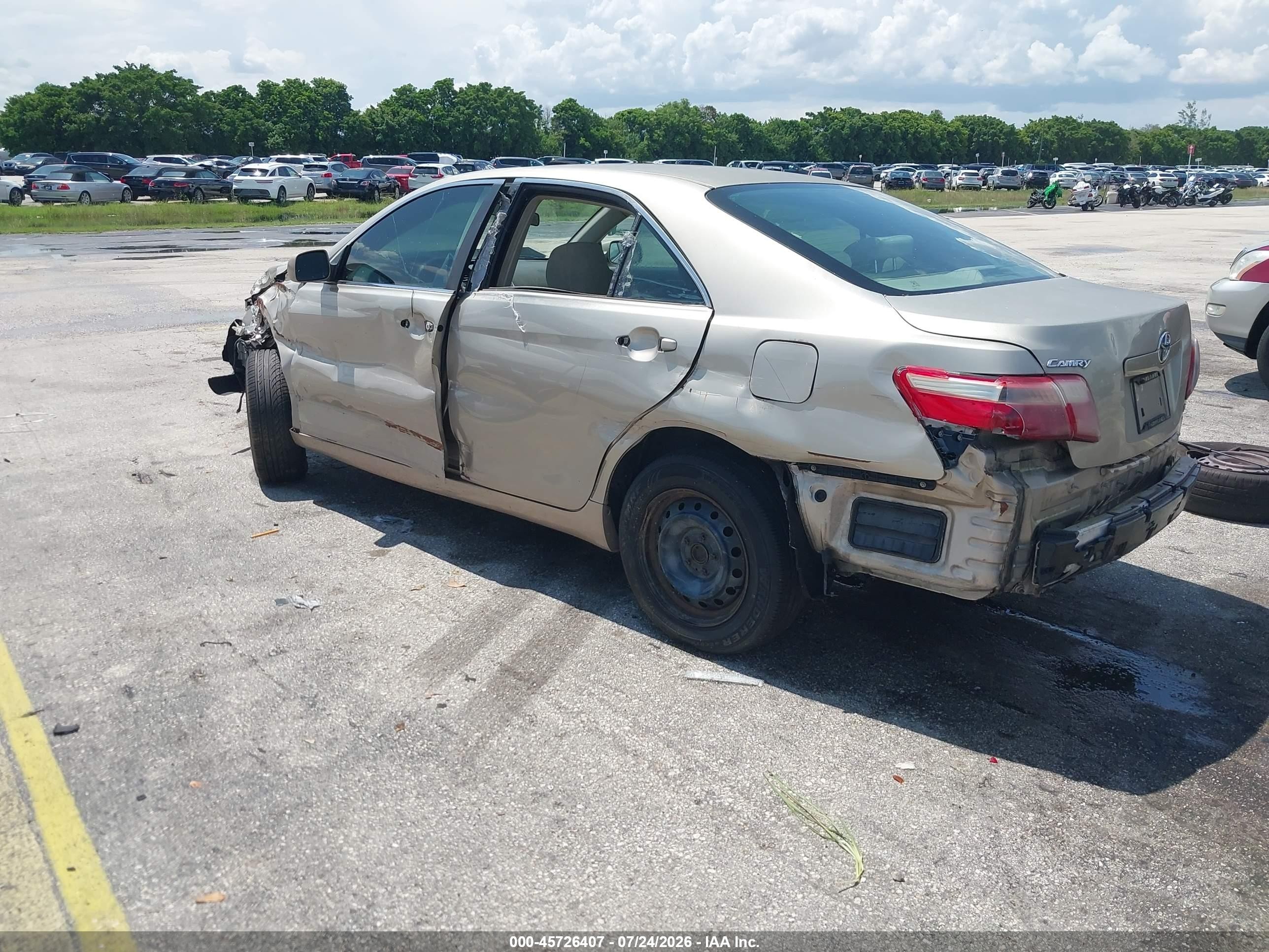 2007 Toyota Camry Ce Gold vin: 4T1BE46K37U681019