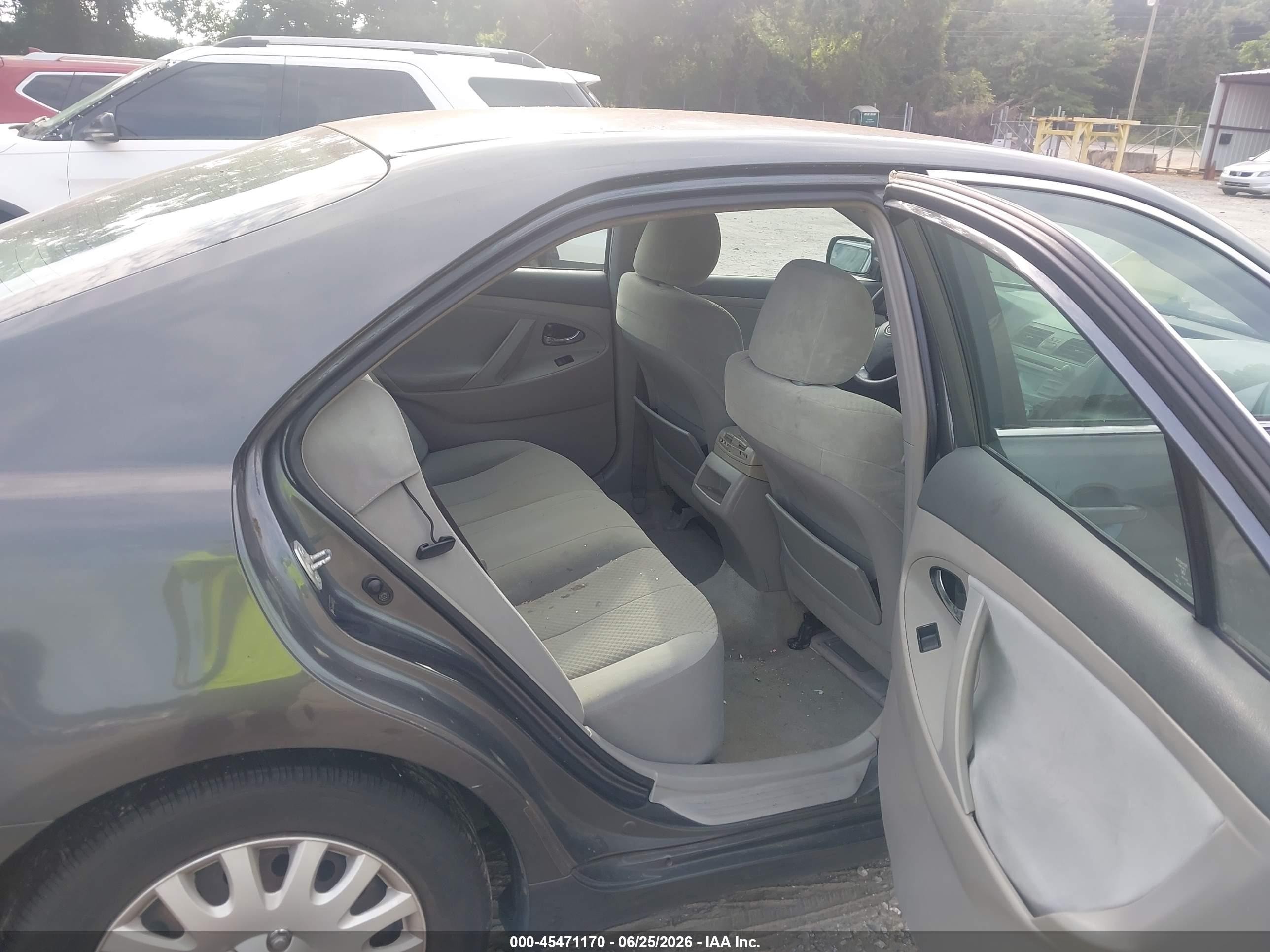 2008 Toyota Camry Le Blue vin: 4T1BE46K38U201501