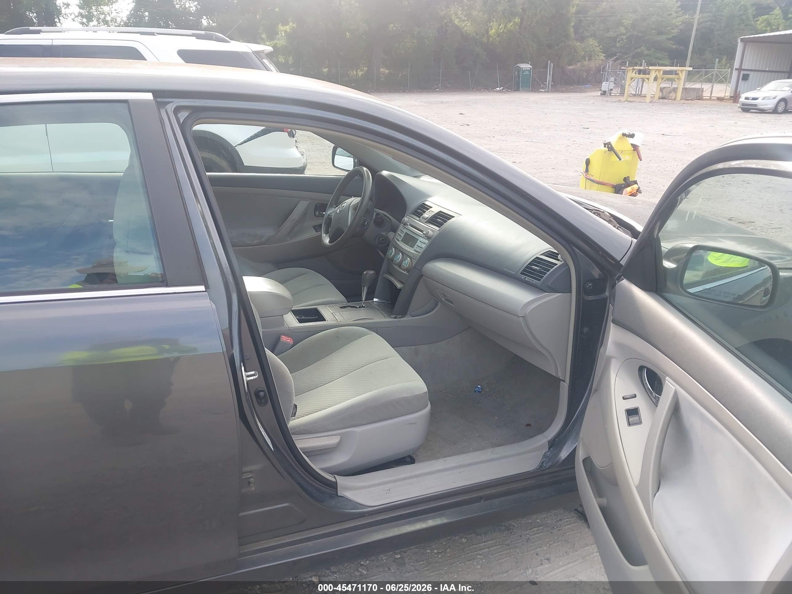 2008 Toyota Camry Le Blue vin: 4T1BE46K38U201501