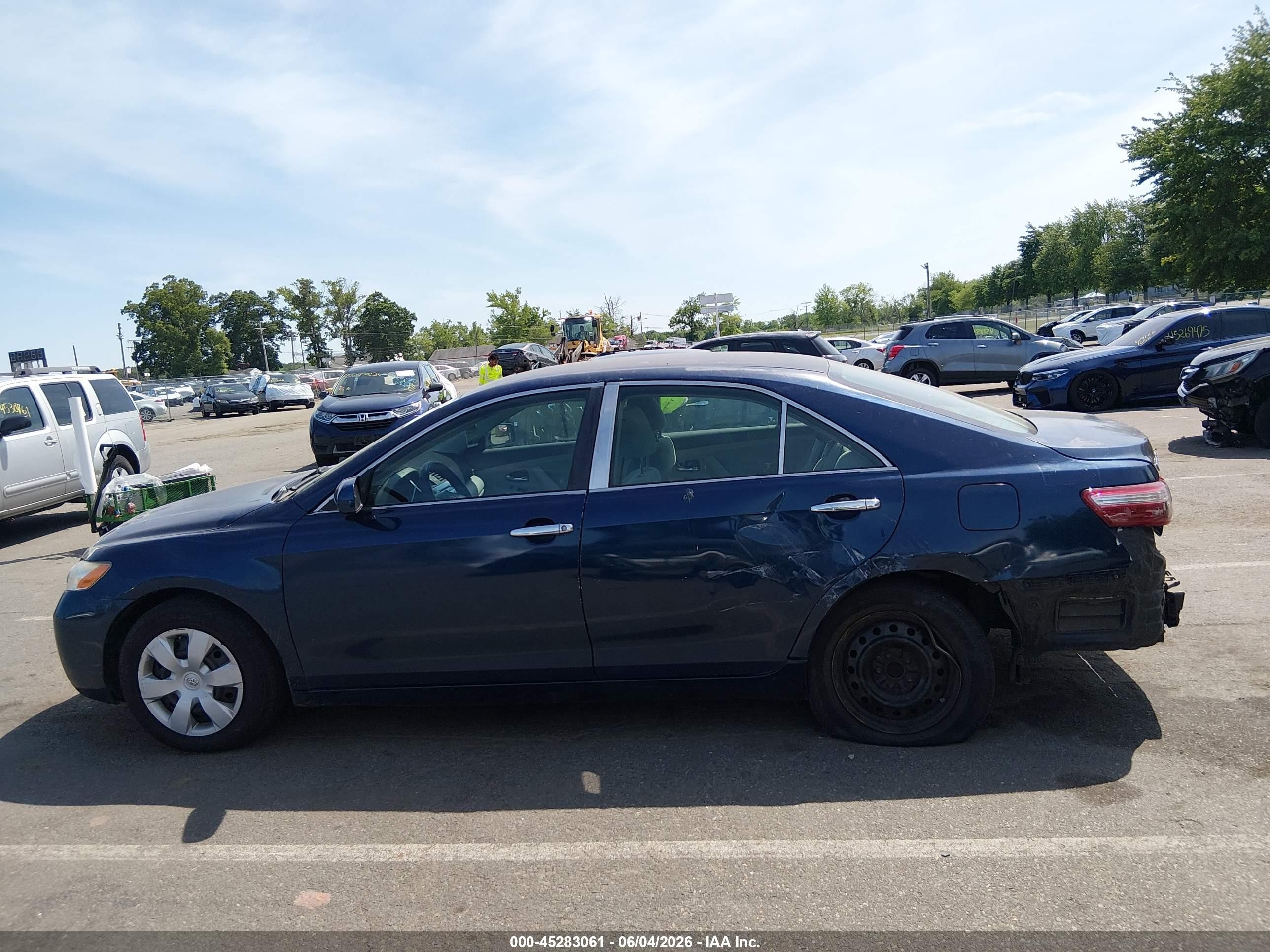 2008 Toyota Camry Le Blue vin: 4T1BE46K38U256840