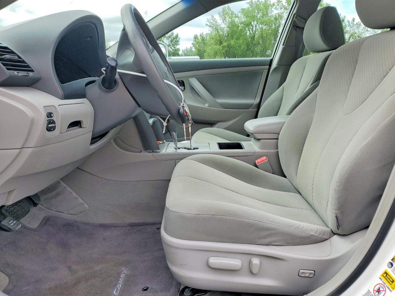 2008 Toyota Camry Le White vin: 4T1BE46K38U783065