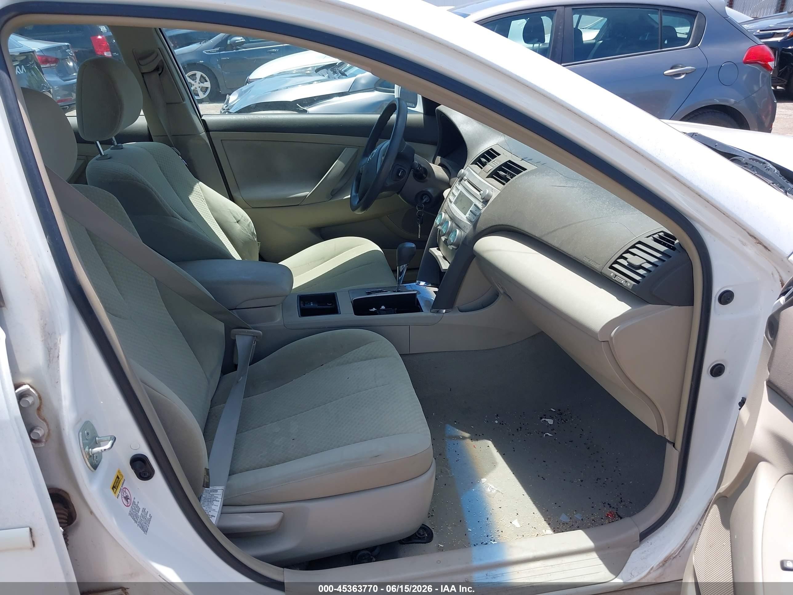 2008 Toyota Camry   White vin: 4T1BE46K38U783664