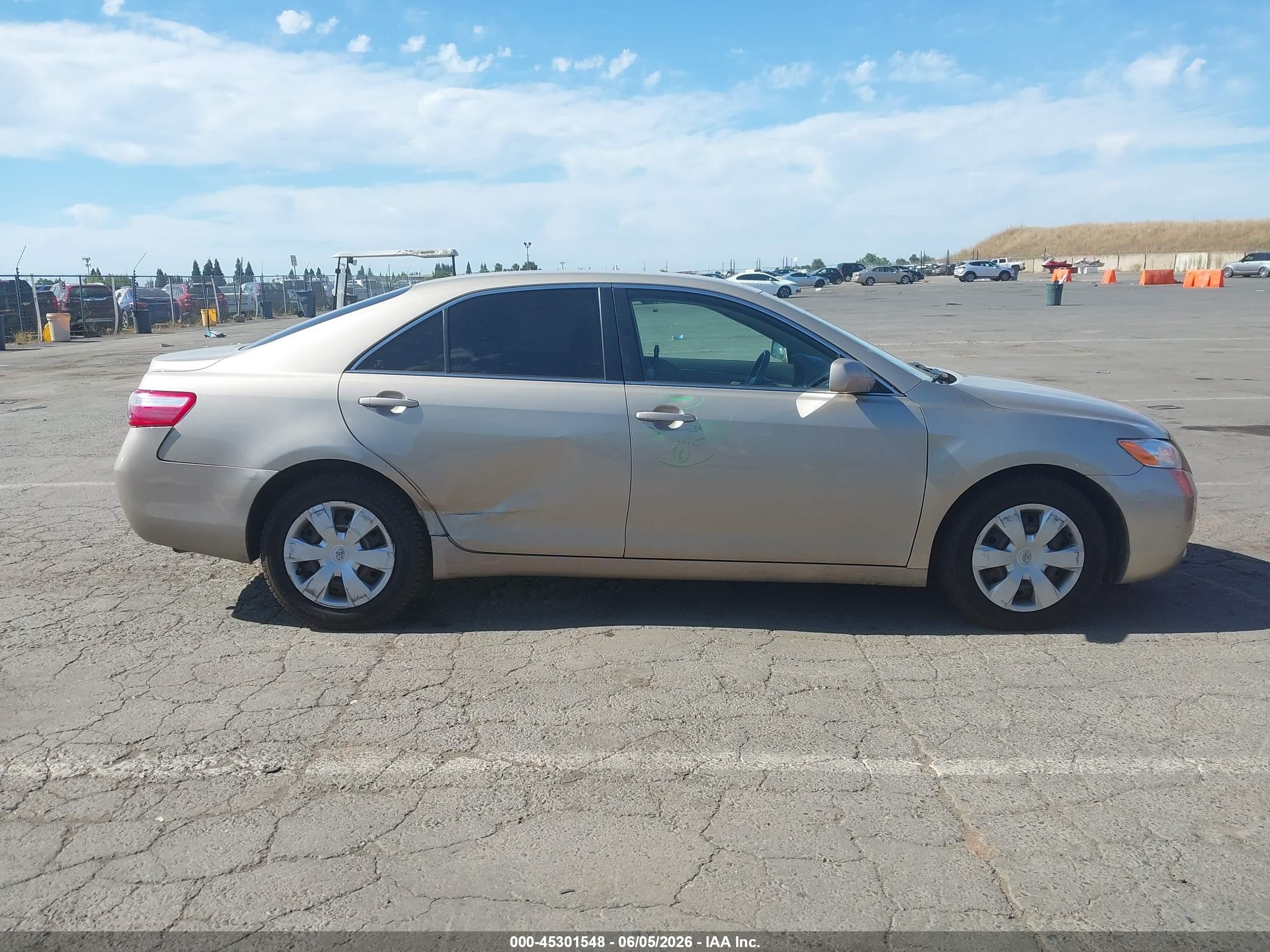 2009 Toyota Camry Le Silver vin: 4T1BE46K39U264082