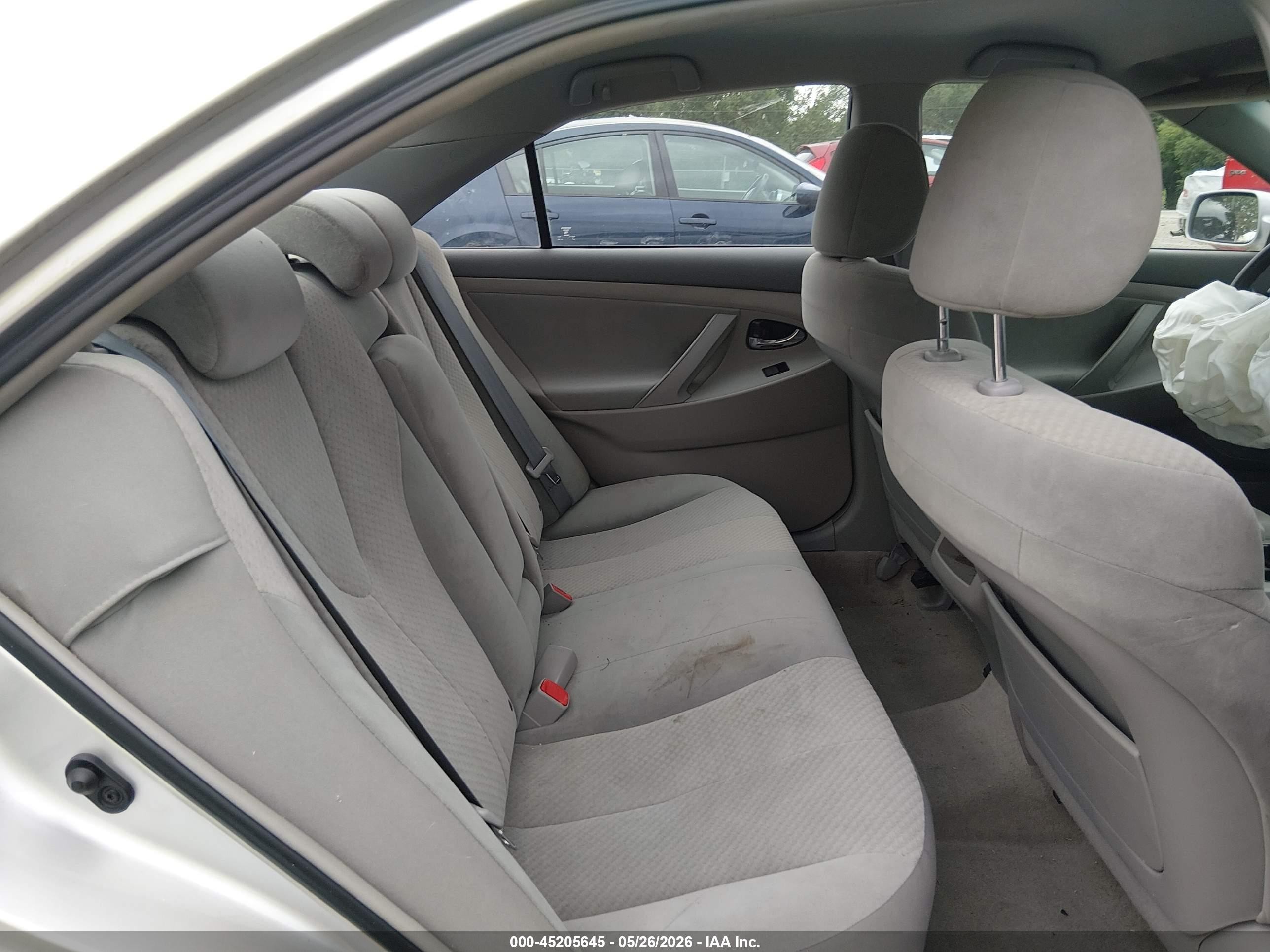 2009 Toyota Camry Le Silver vin: 4T1BE46K39U280962