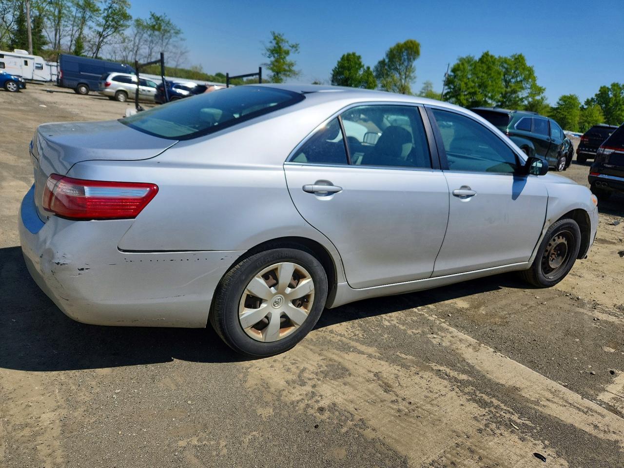 2009 Toyota Camry Le Silver vin: 4T1BE46K39U314818