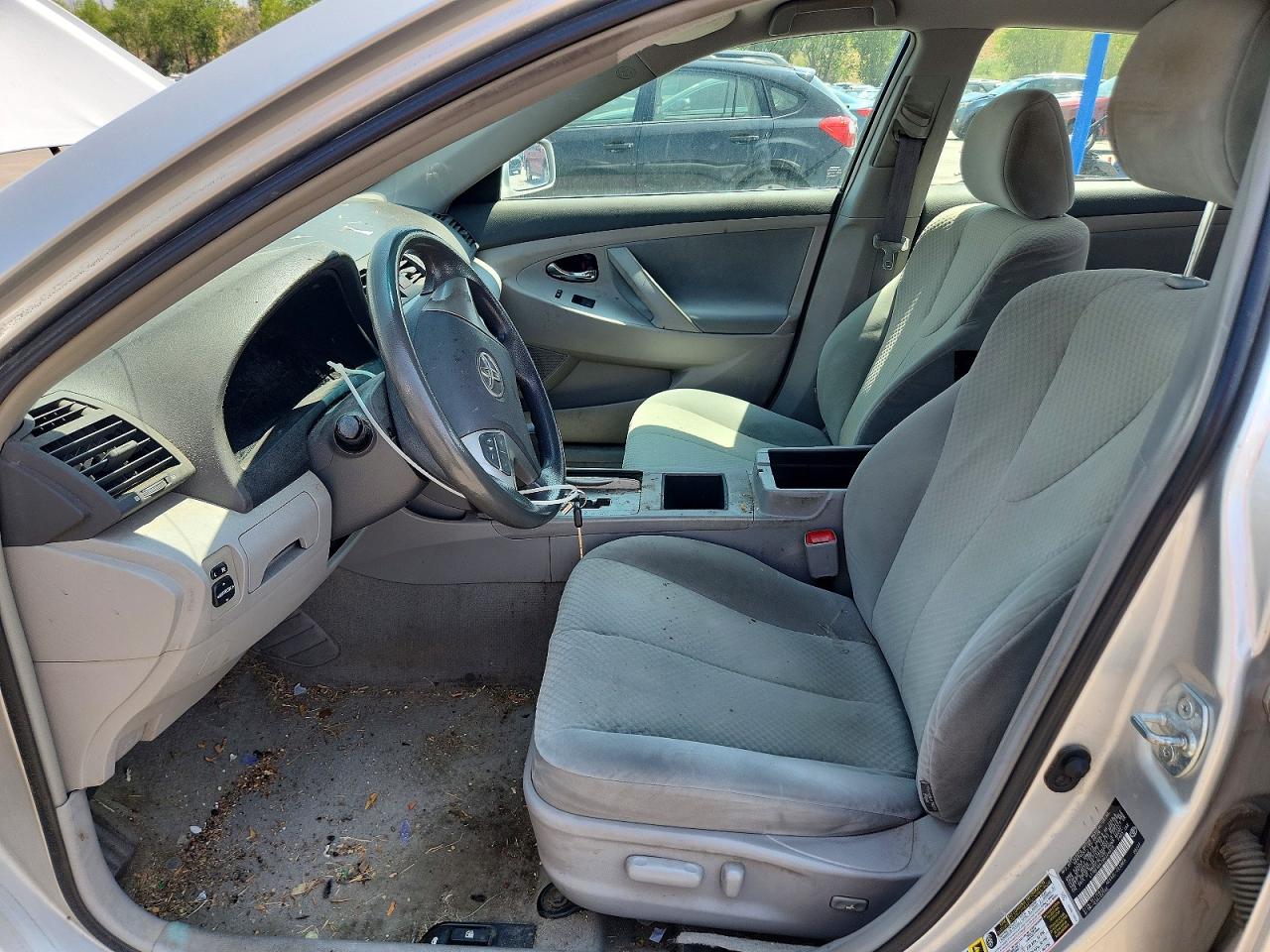 2009 Toyota Camry Le Silver vin: 4T1BE46K39U324829