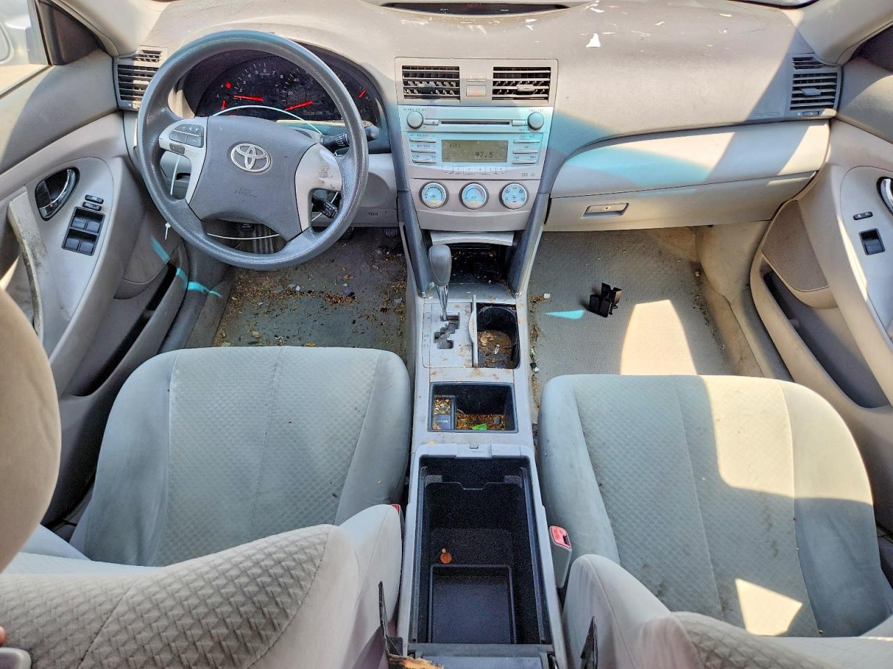 2009 Toyota Camry Le Silver vin: 4T1BE46K39U324829