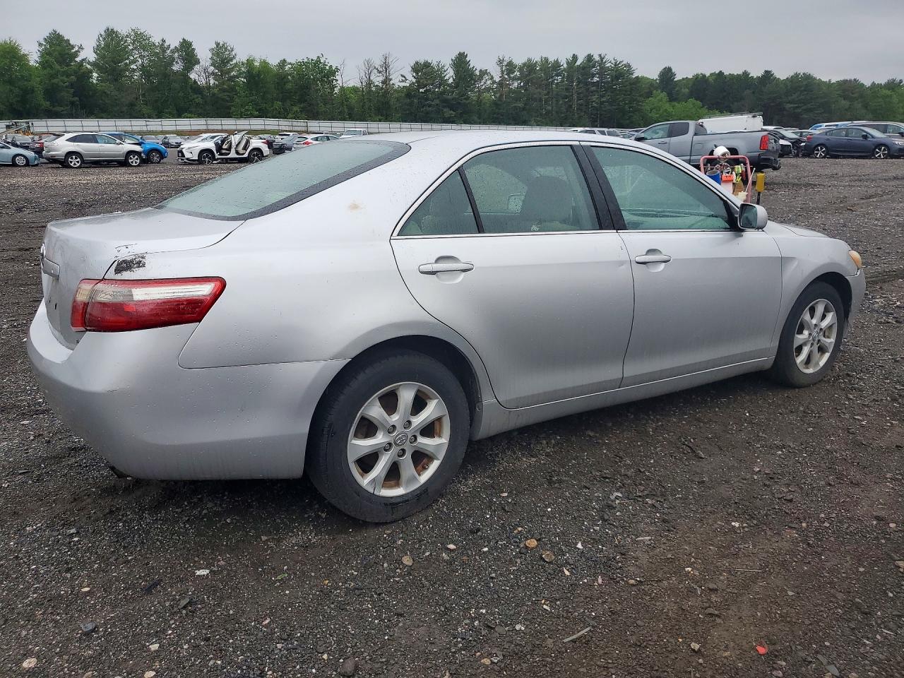 2009 Toyota Camry Le Silver vin: 4T1BE46K39U385730