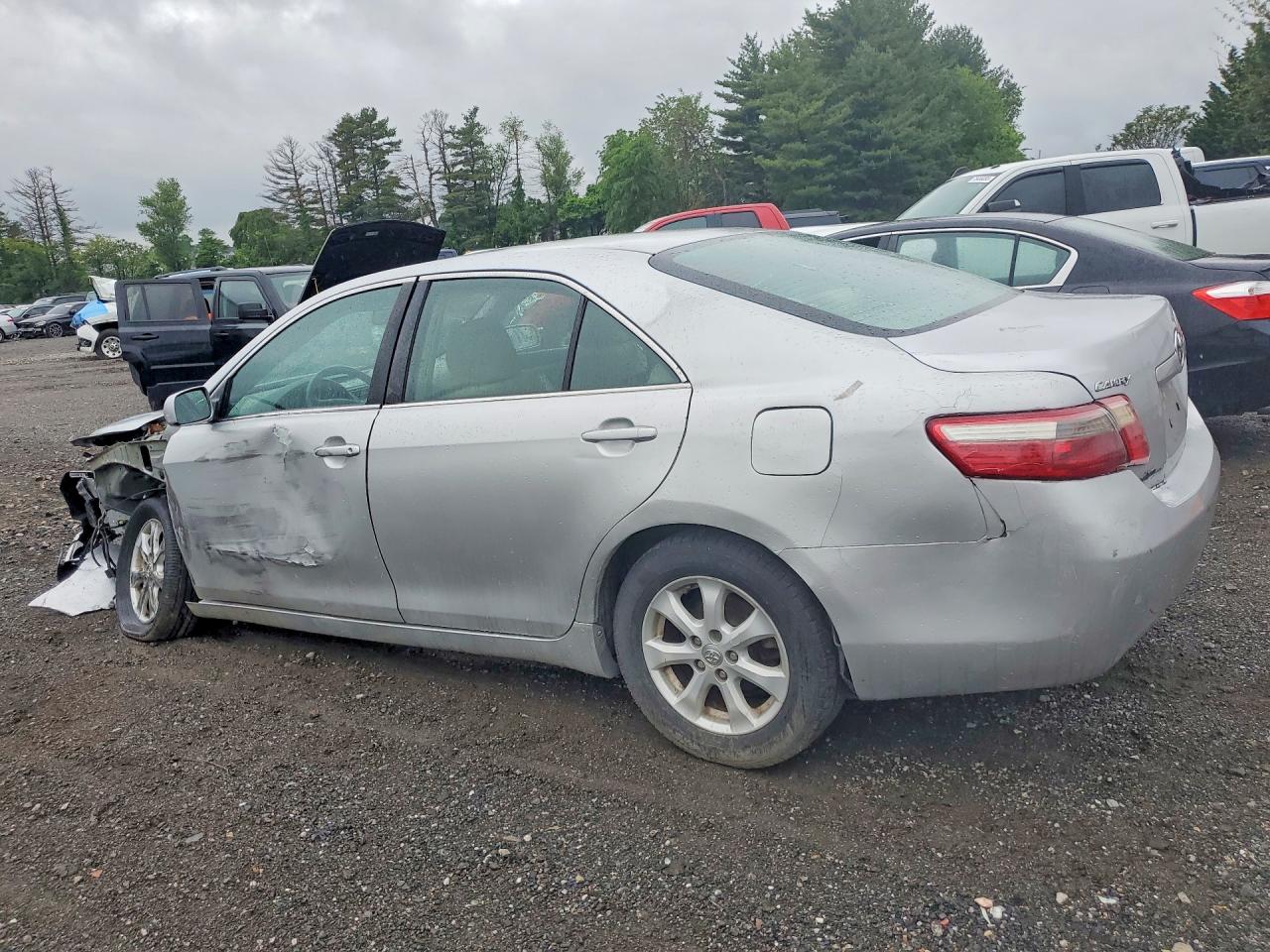 2009 Toyota Camry Le Silver vin: 4T1BE46K39U385730