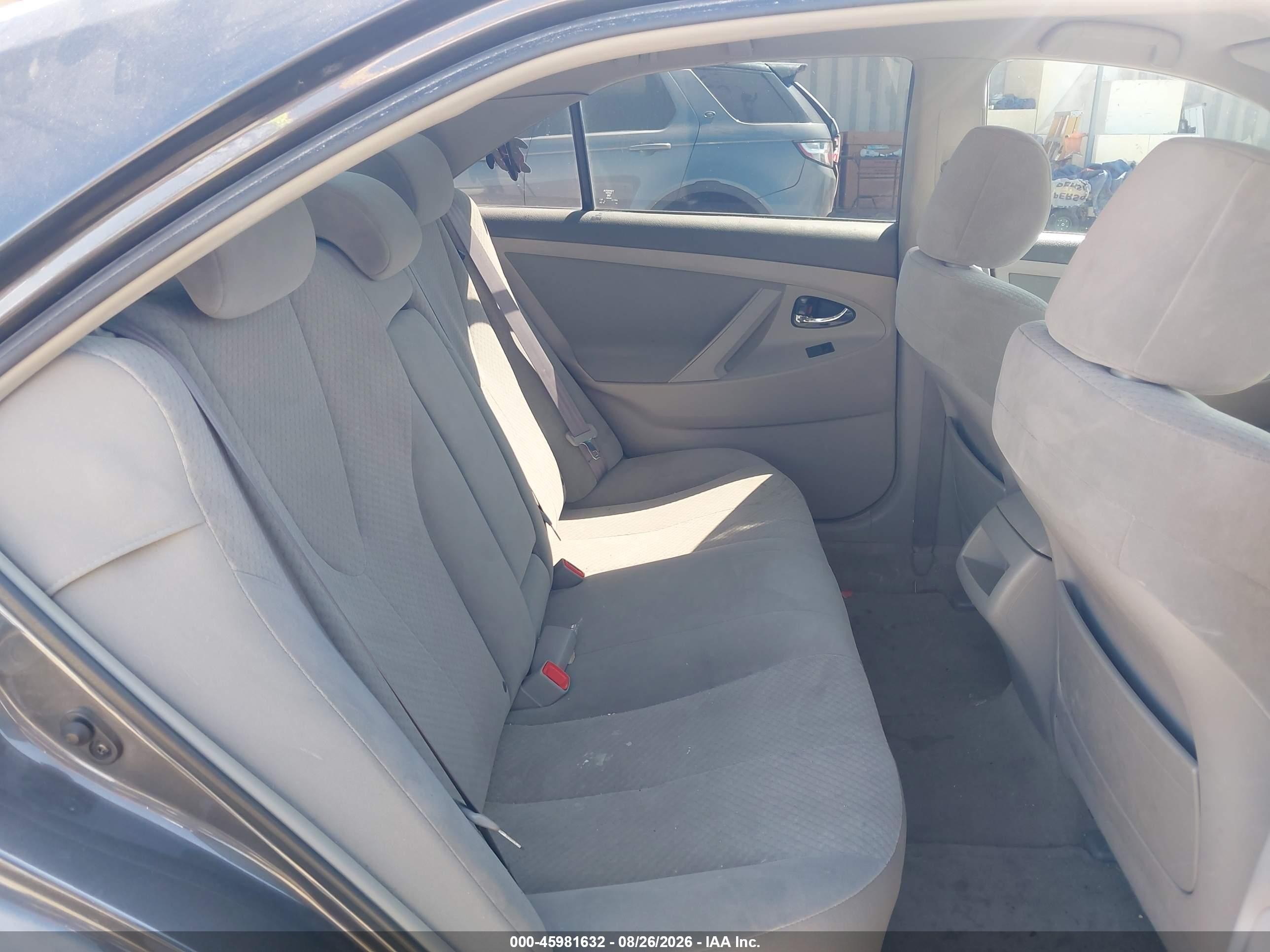 2009 Toyota Camry Le Gray vin: 4T1BE46K39U391141