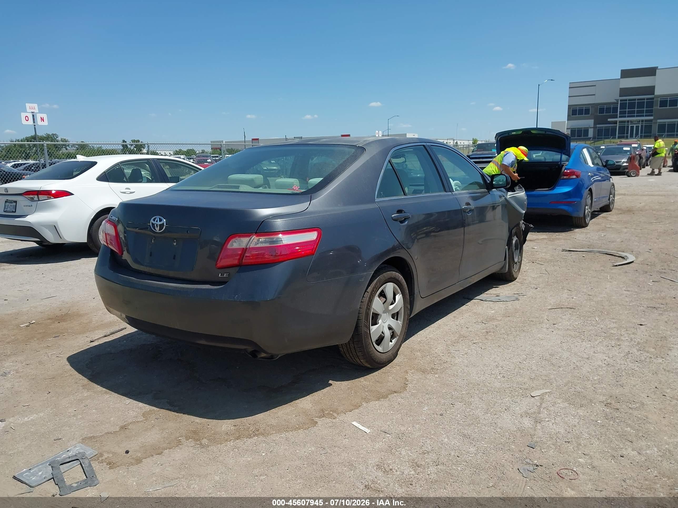 2009 Toyota Camry Le Gray vin: 4T1BE46K39U879960