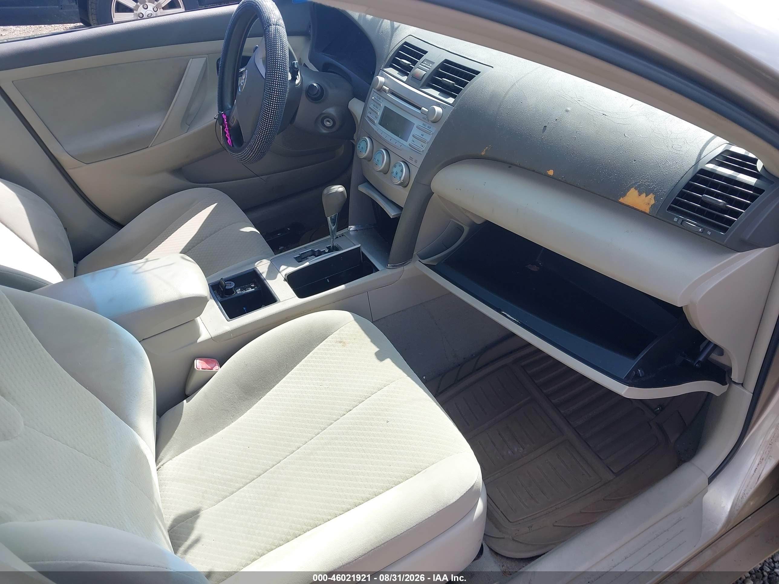 2009 Toyota Camry   Желто-коричневый vin: 4T1BE46K39U901424