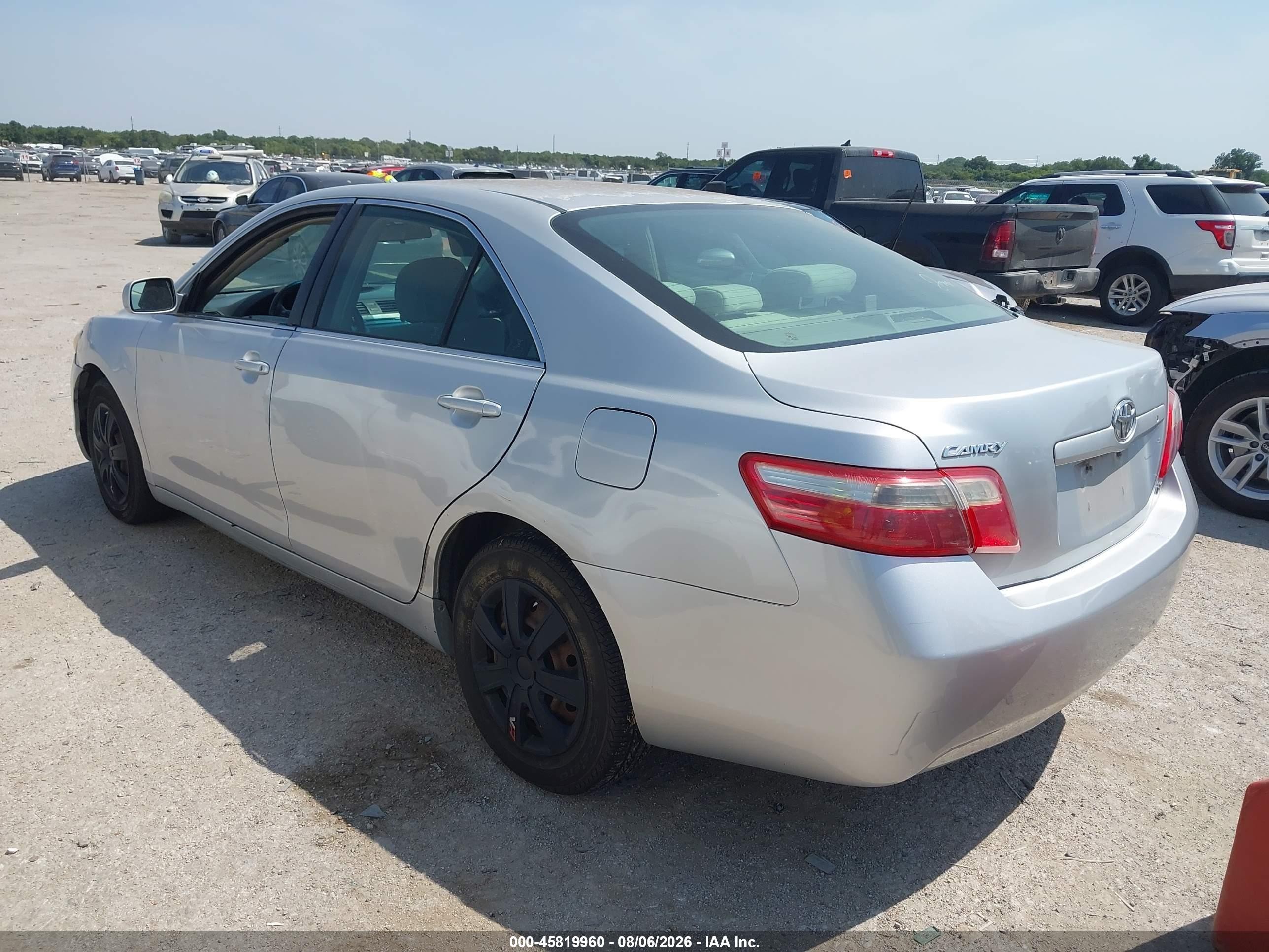 2007 Toyota Camry Le Silver vin: 4T1BE46K47U006957