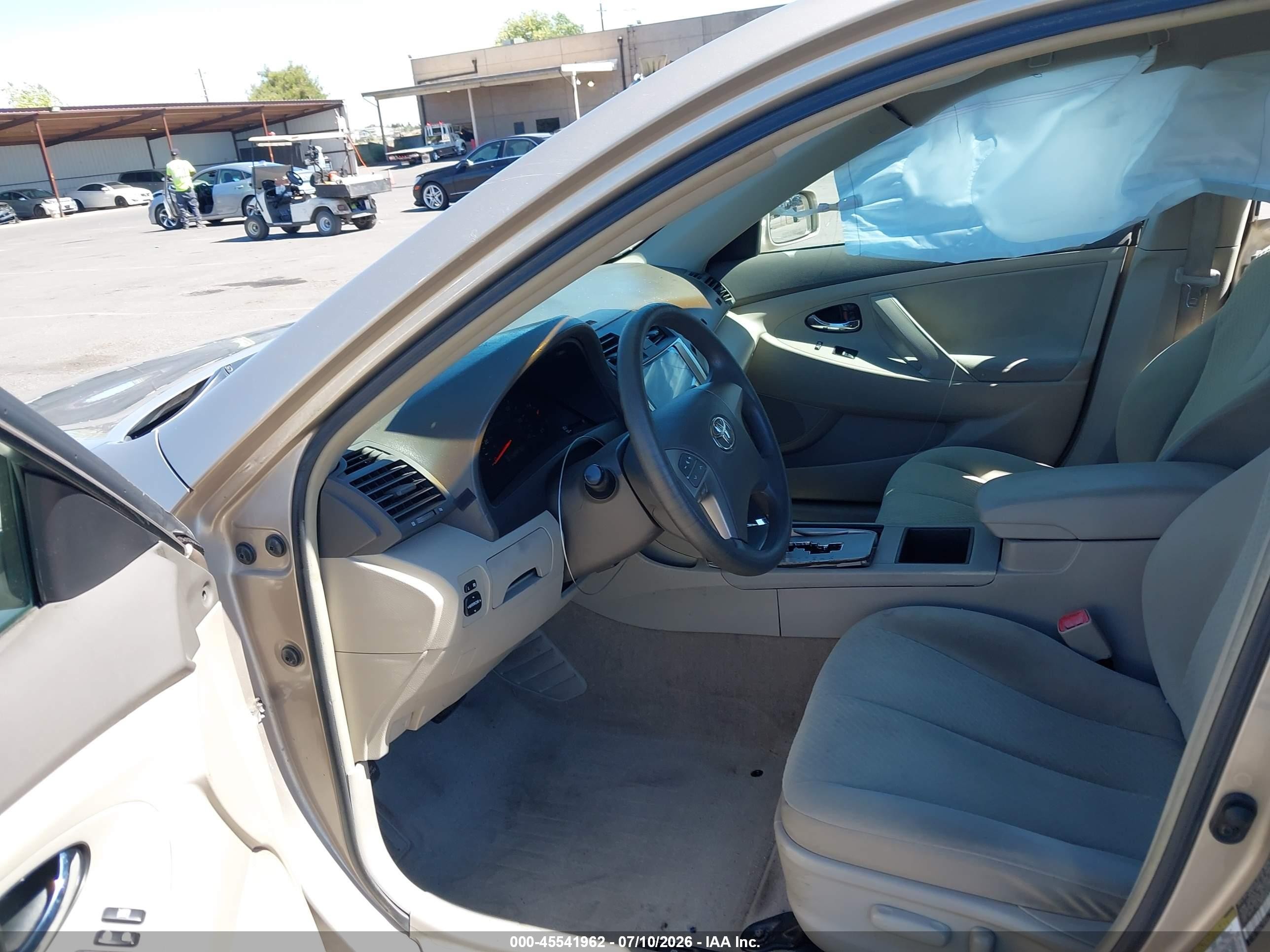 2007 Toyota Camry Le Золотой vin: 4T1BE46K47U065216